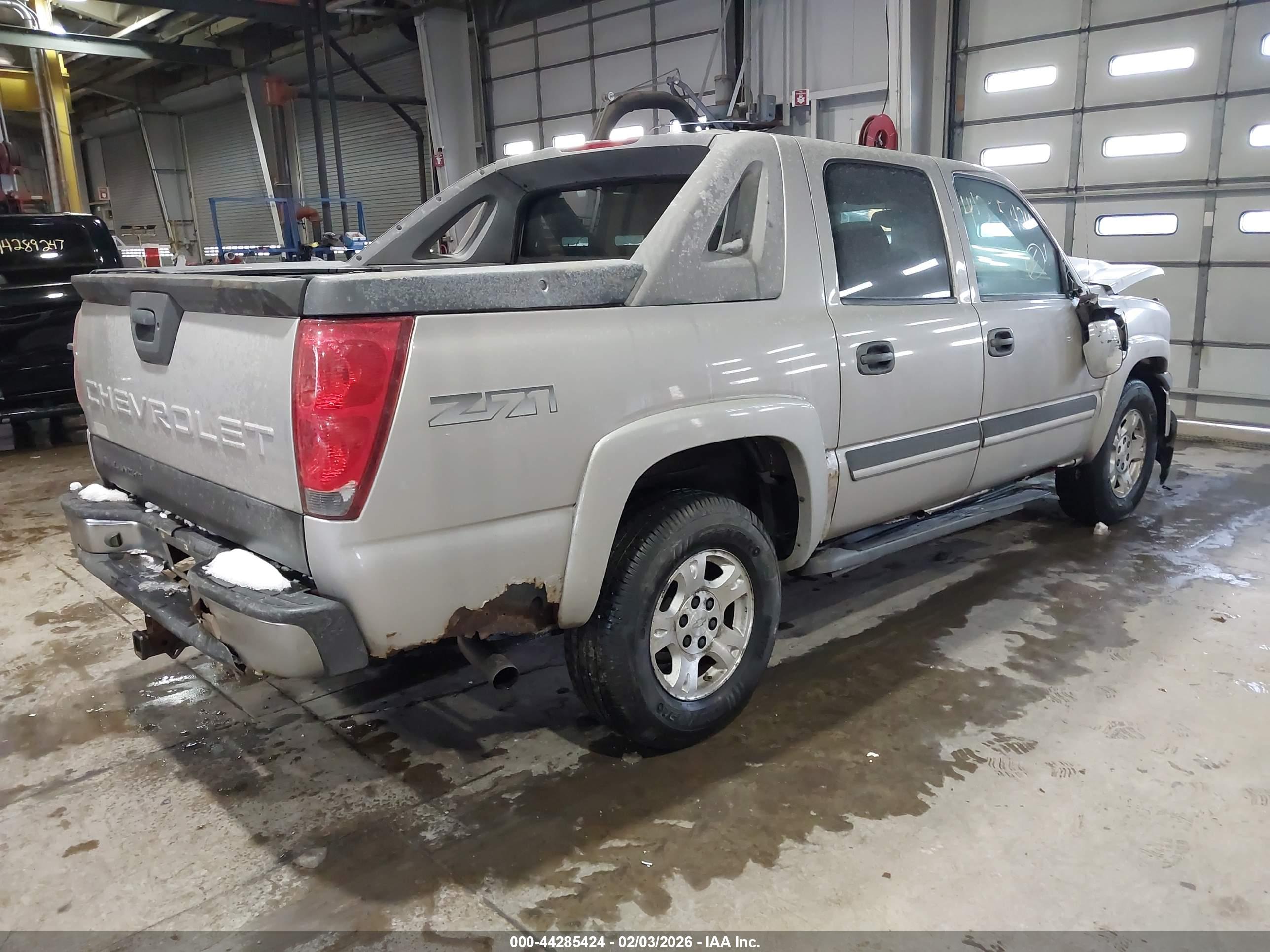 CHEVROLET AVALANCHE image 4