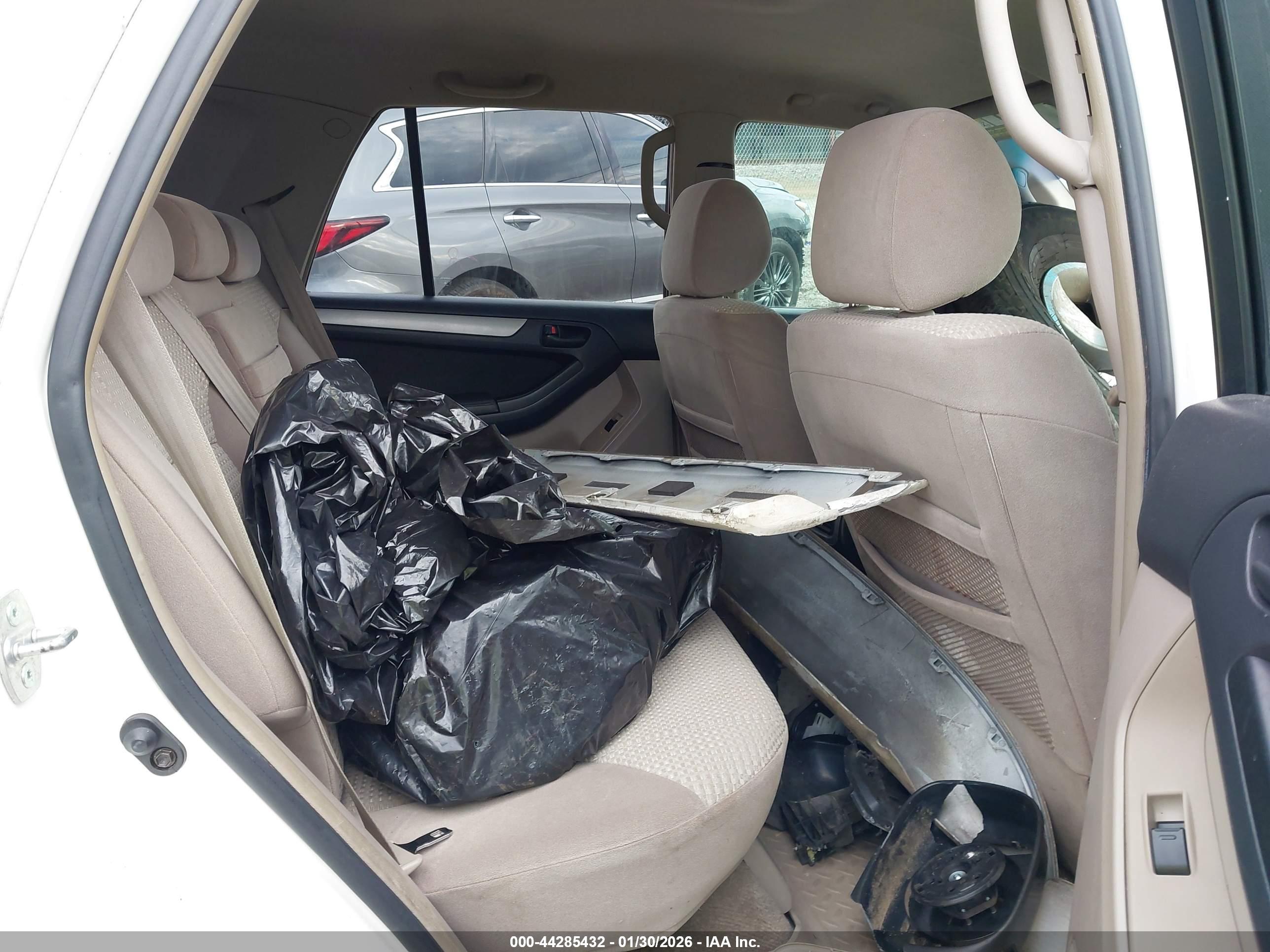 TOYOTA 4RUNNER image 8
