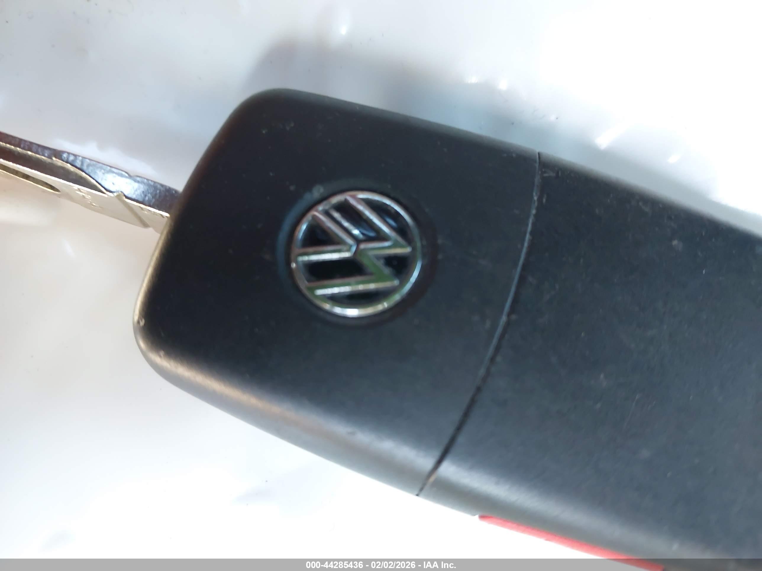 VOLKSWAGEN JETTA image 11