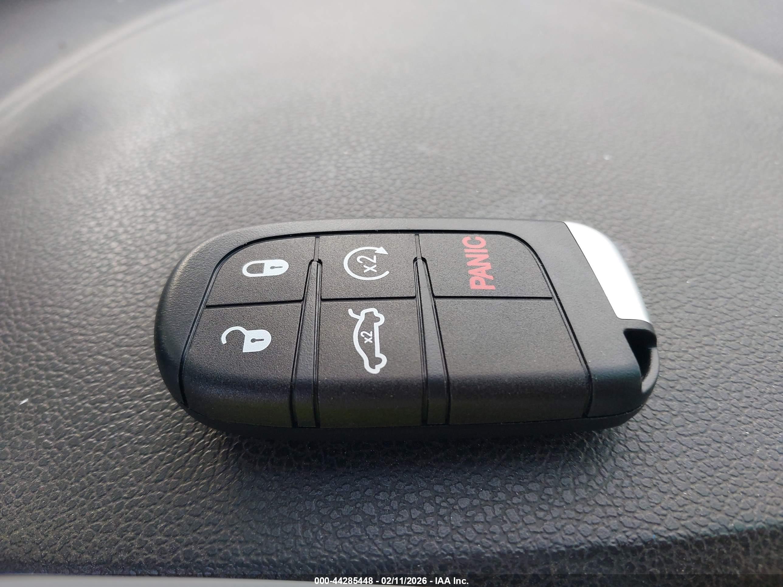 FORD EXPLORER image 11