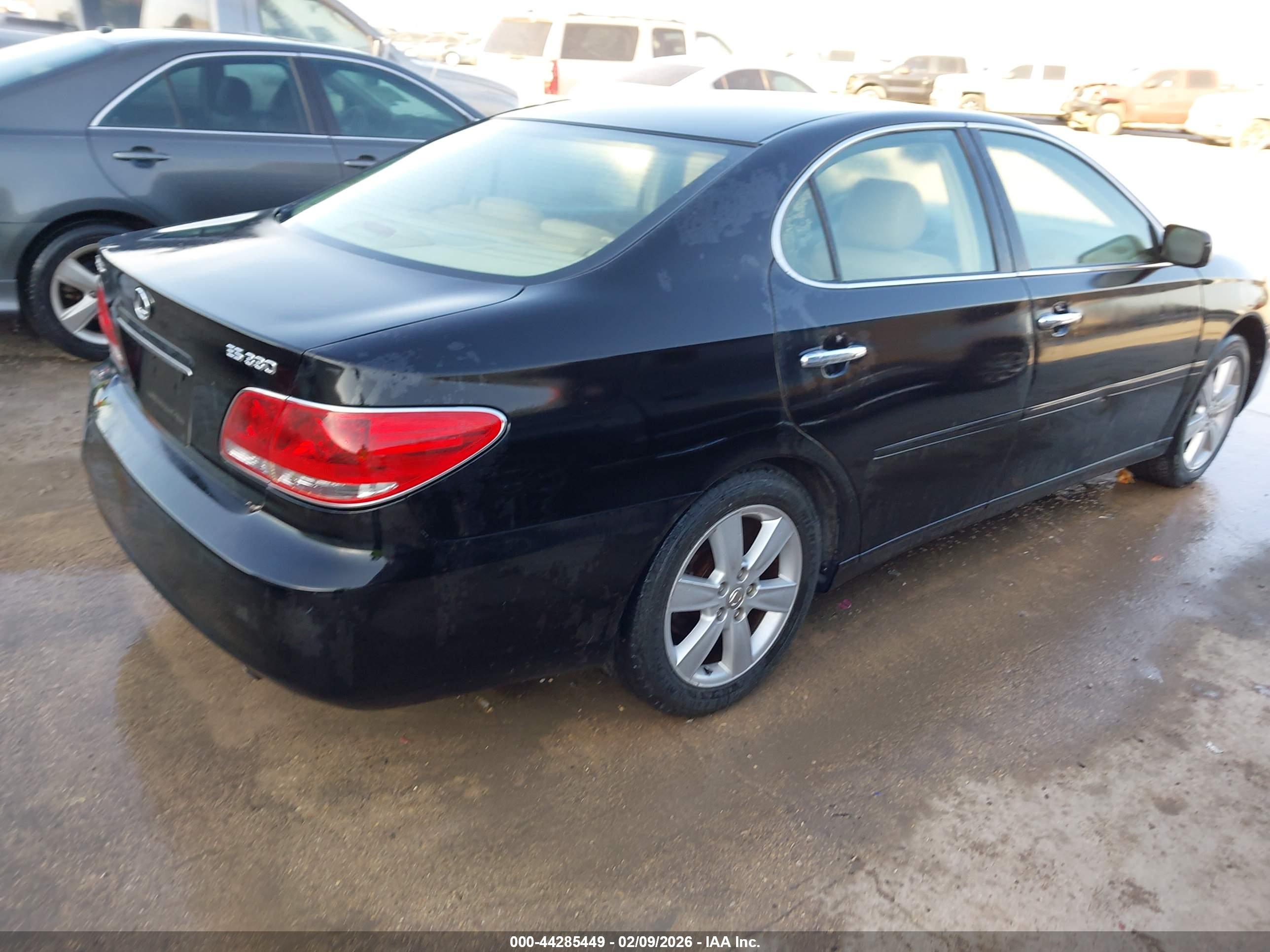 LEXUS ES image 4