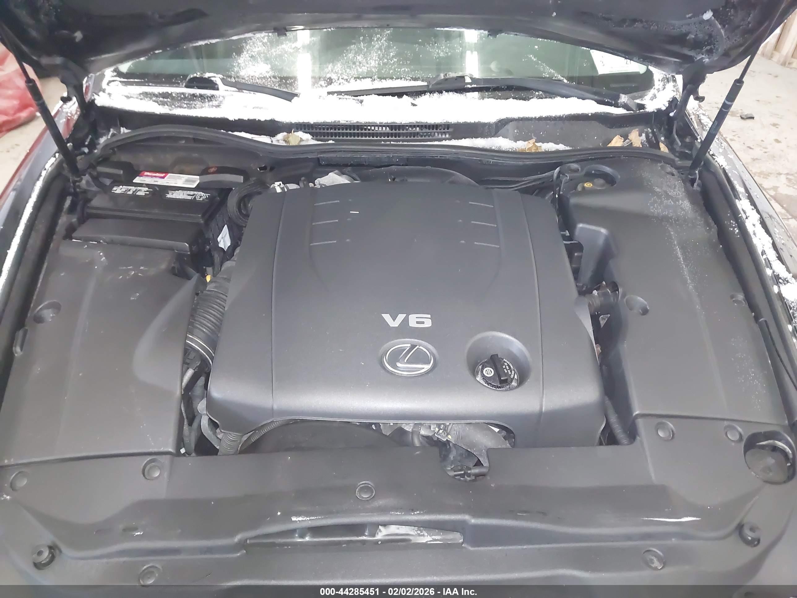 LEXUS IS image 10