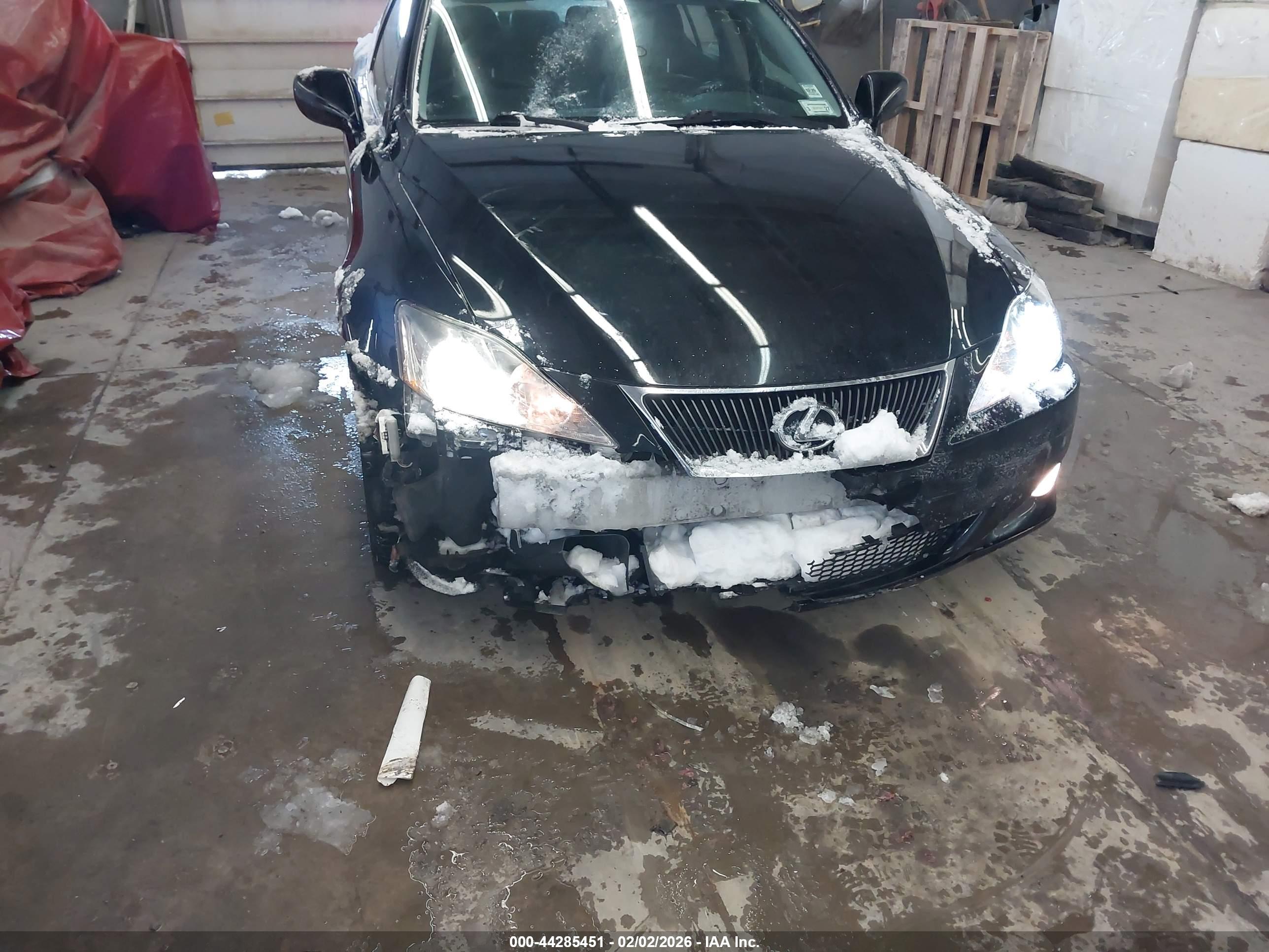 LEXUS IS image 6
