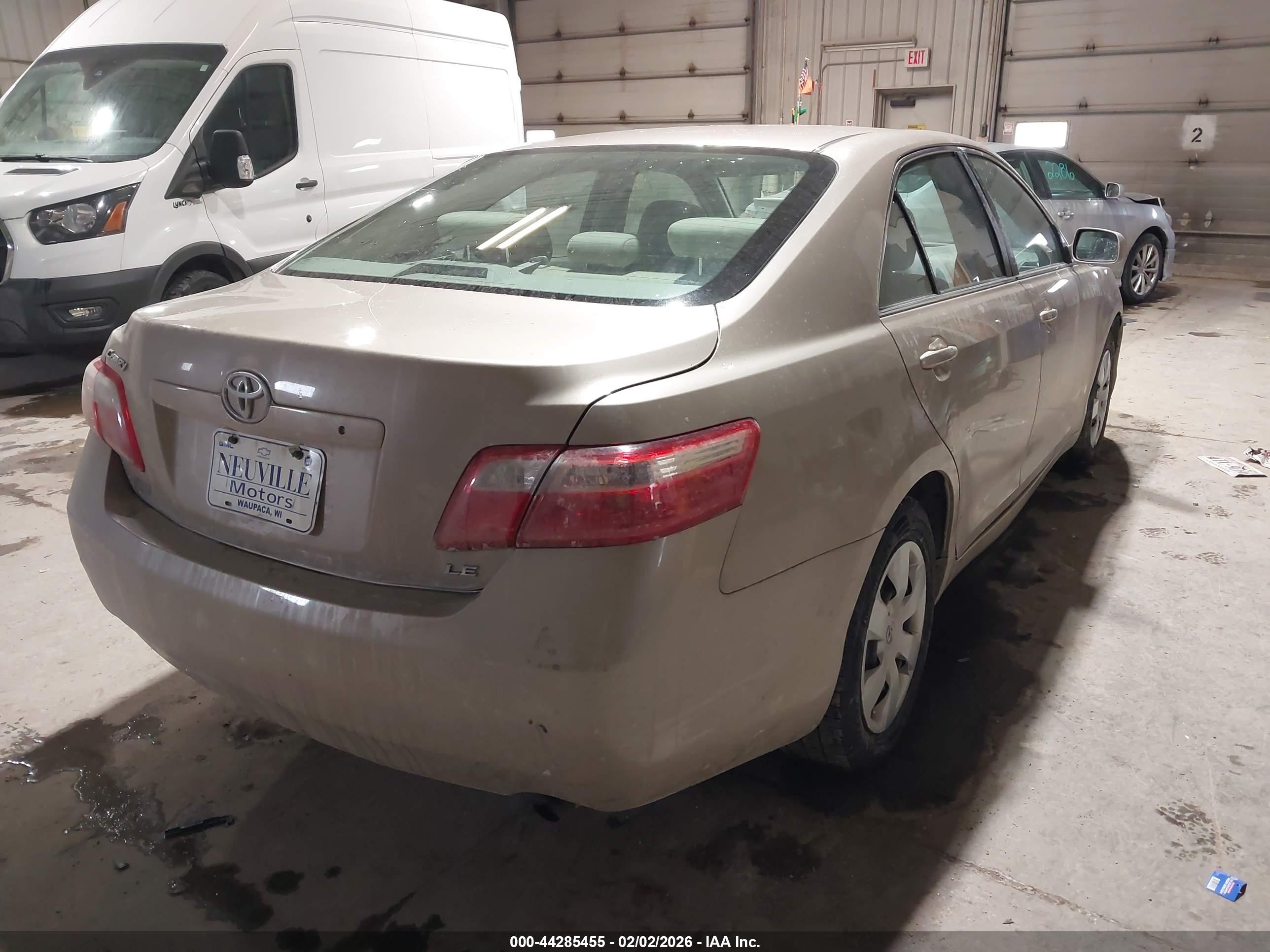 TOYOTA CAMRY image 4