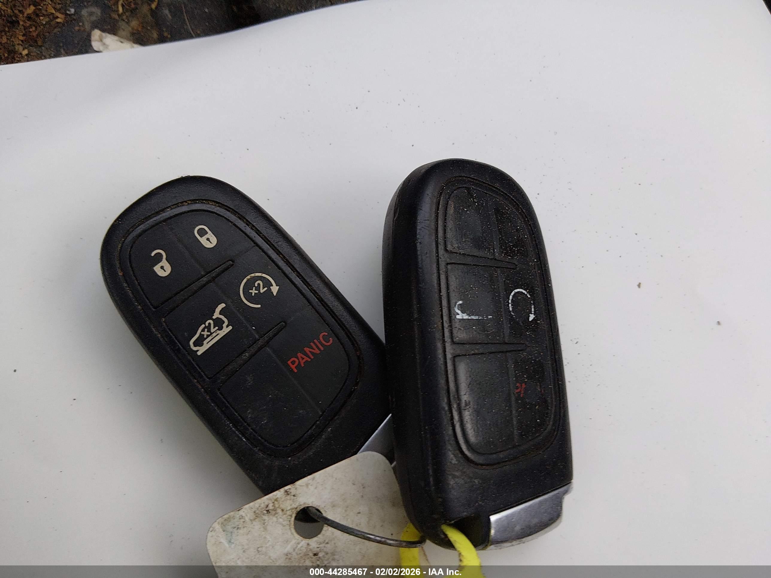 JEEP CHEROKEE image 11