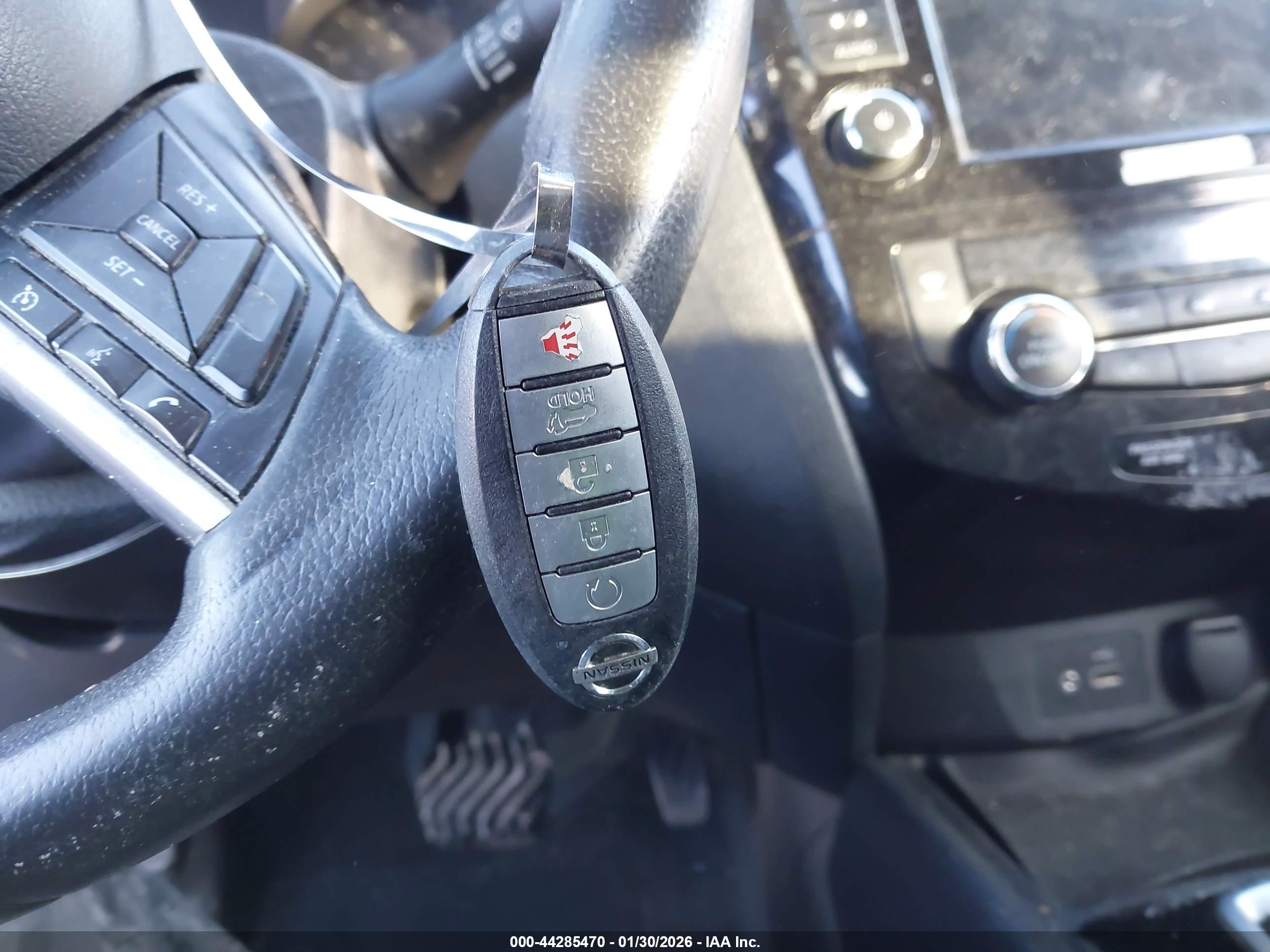 NISSAN ROGUE image 11