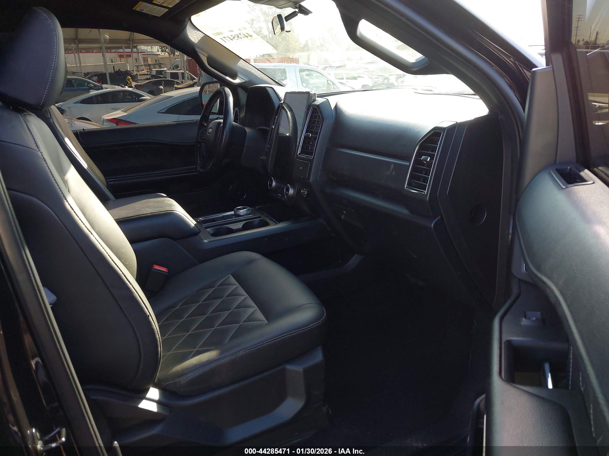 FORD EXPEDITION image 5