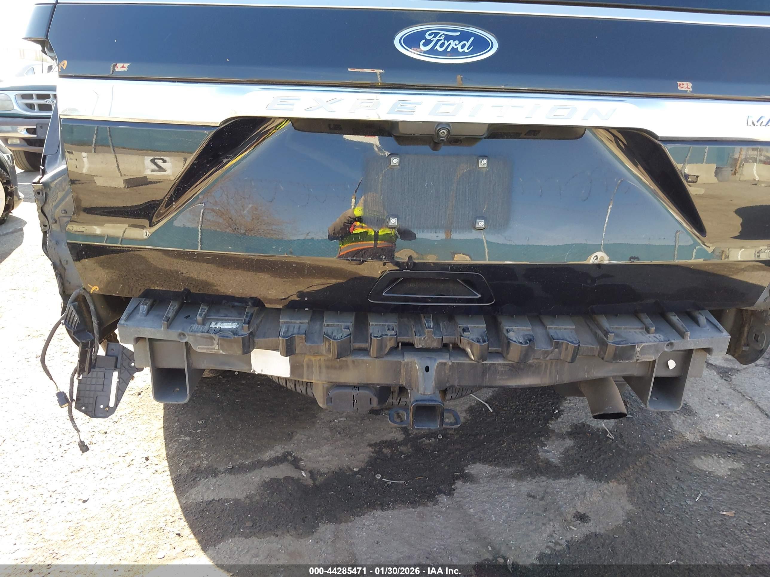 FORD EXPEDITION image 6