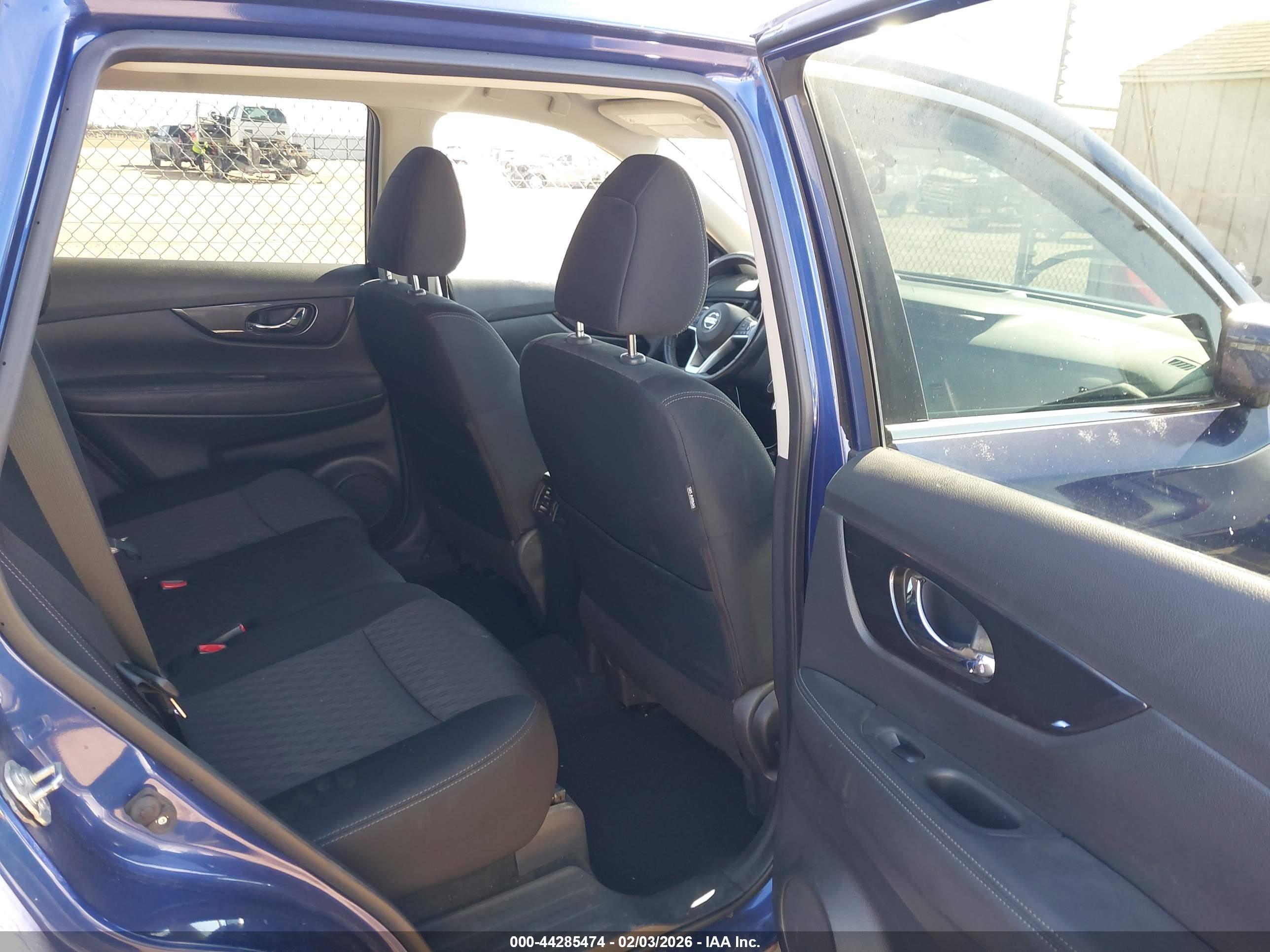 NISSAN ROGUE image 8