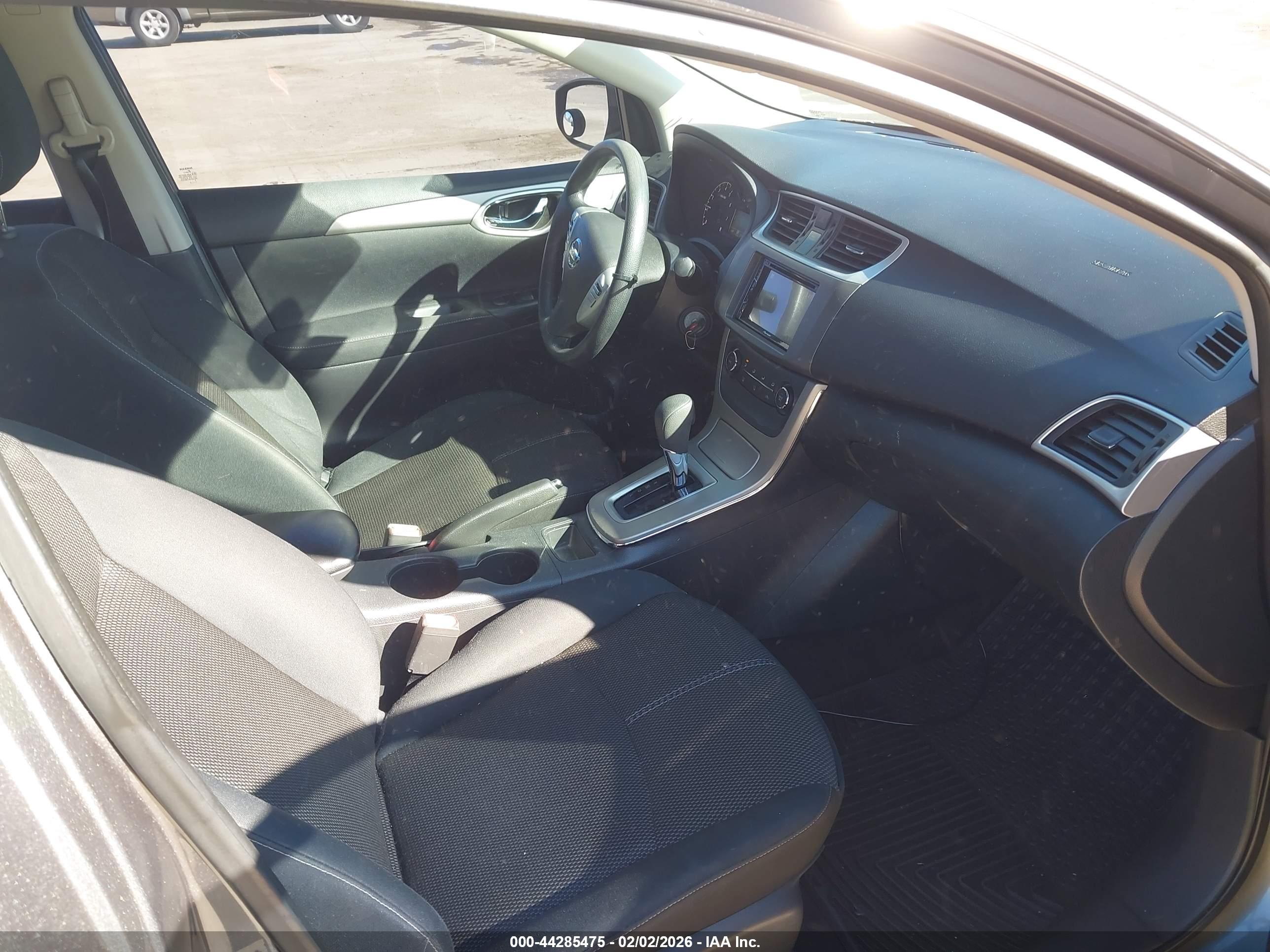 NISSAN SENTRA image 5