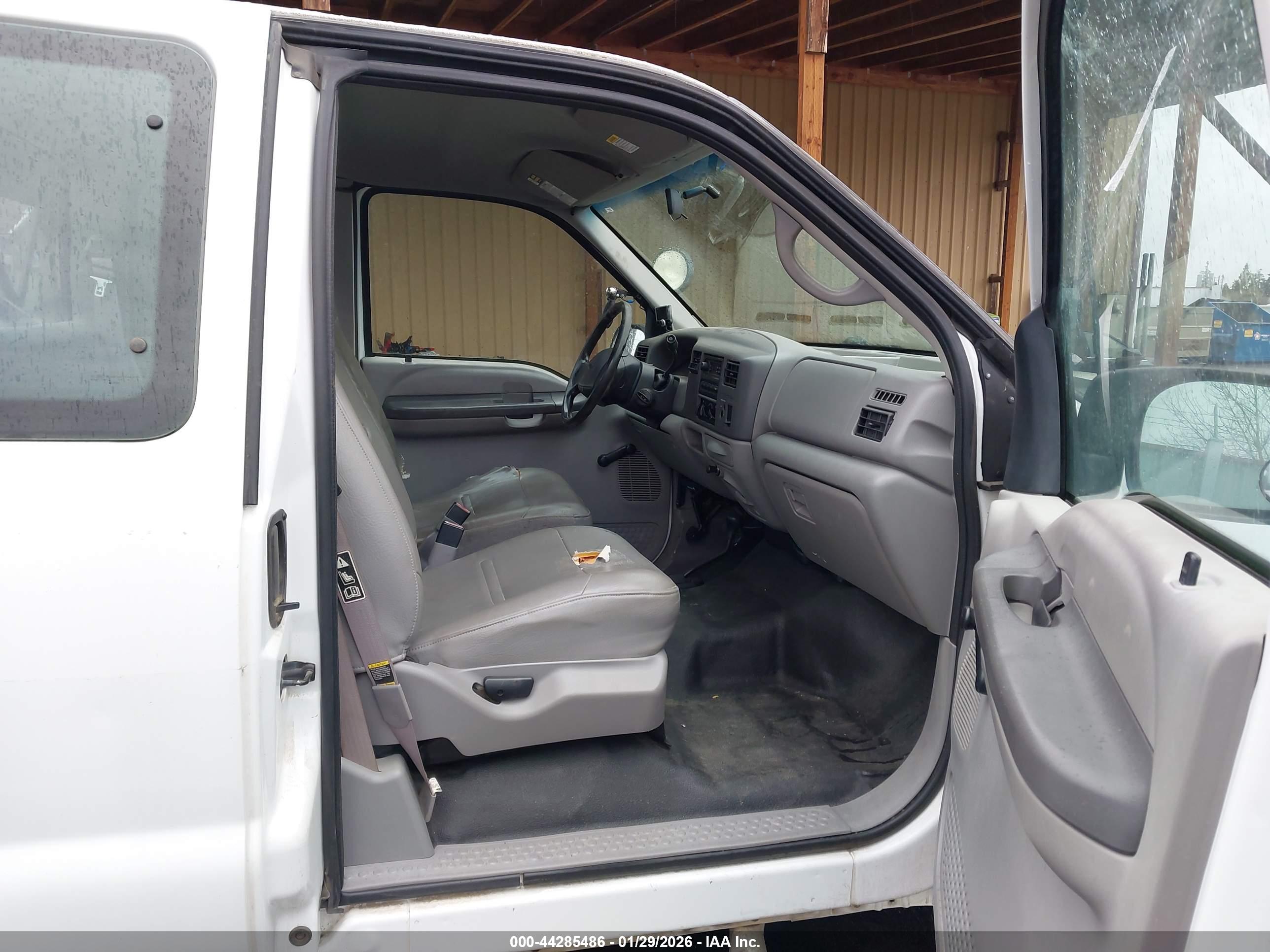 FORD F-350 image 5