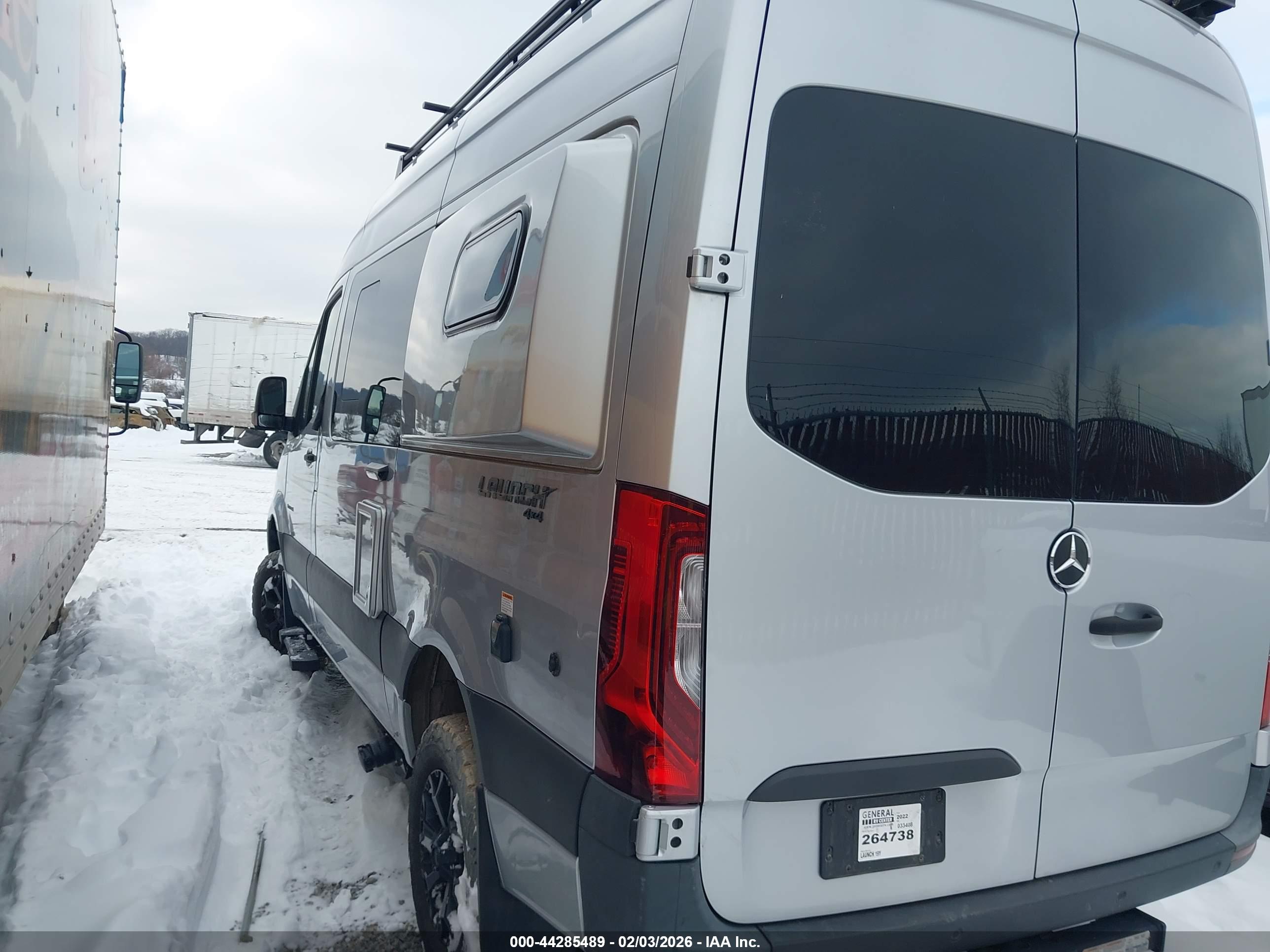 MERCEDES-BENZ SPRINTER image 3