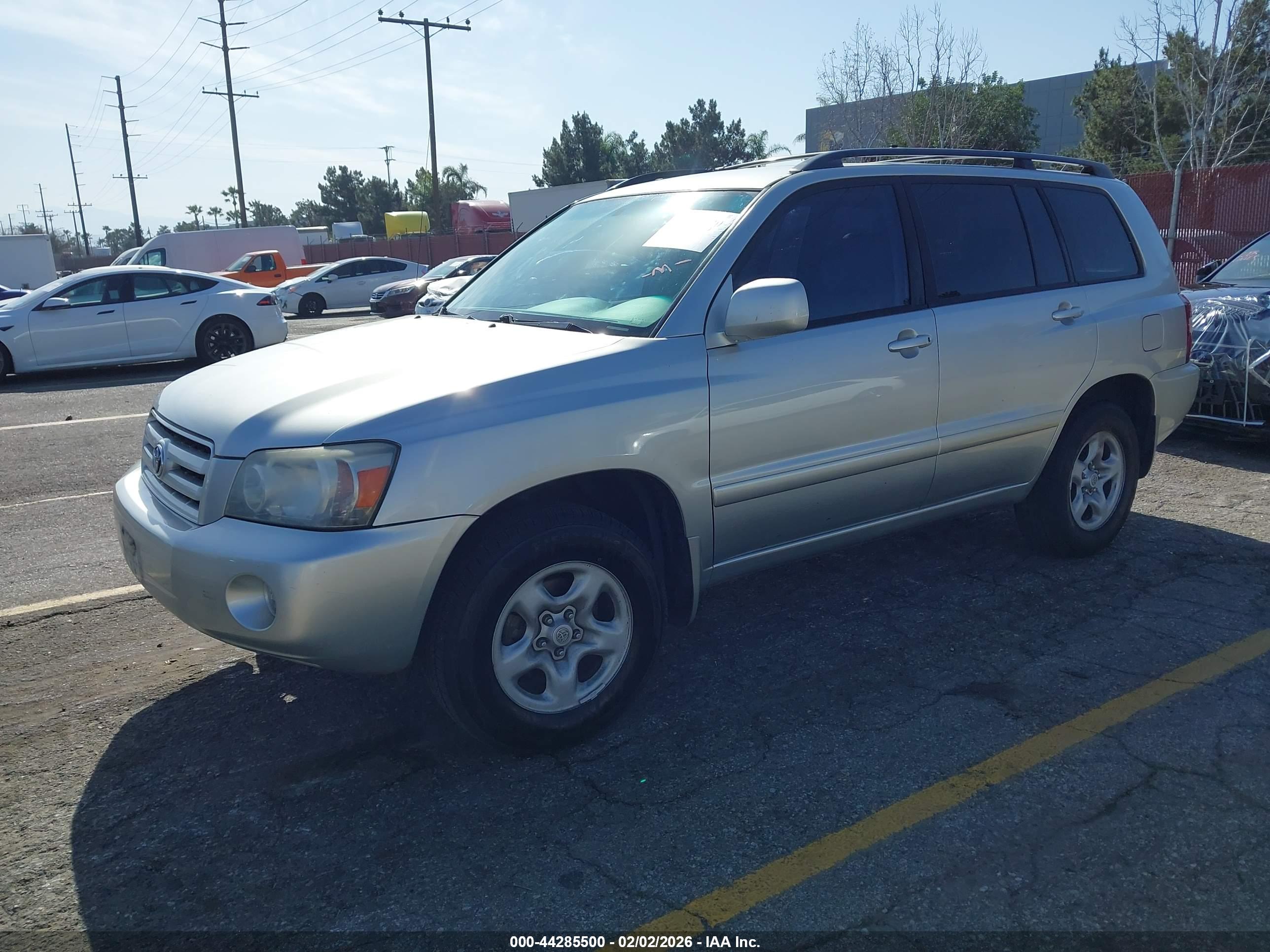 TOYOTA HIGHLANDER image 2