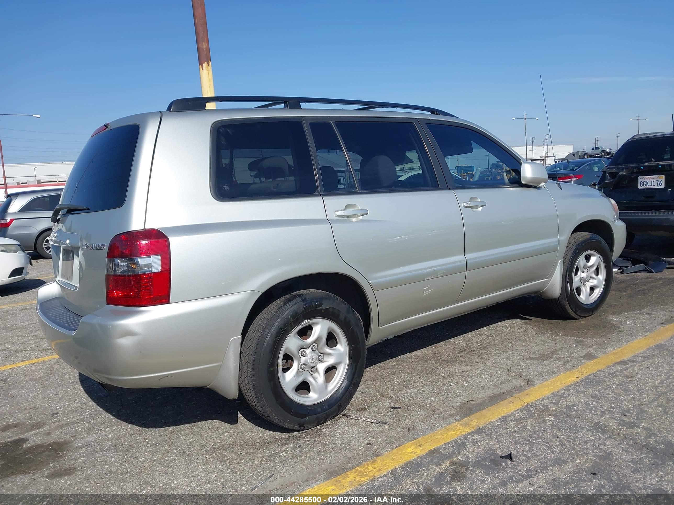 TOYOTA HIGHLANDER image 4