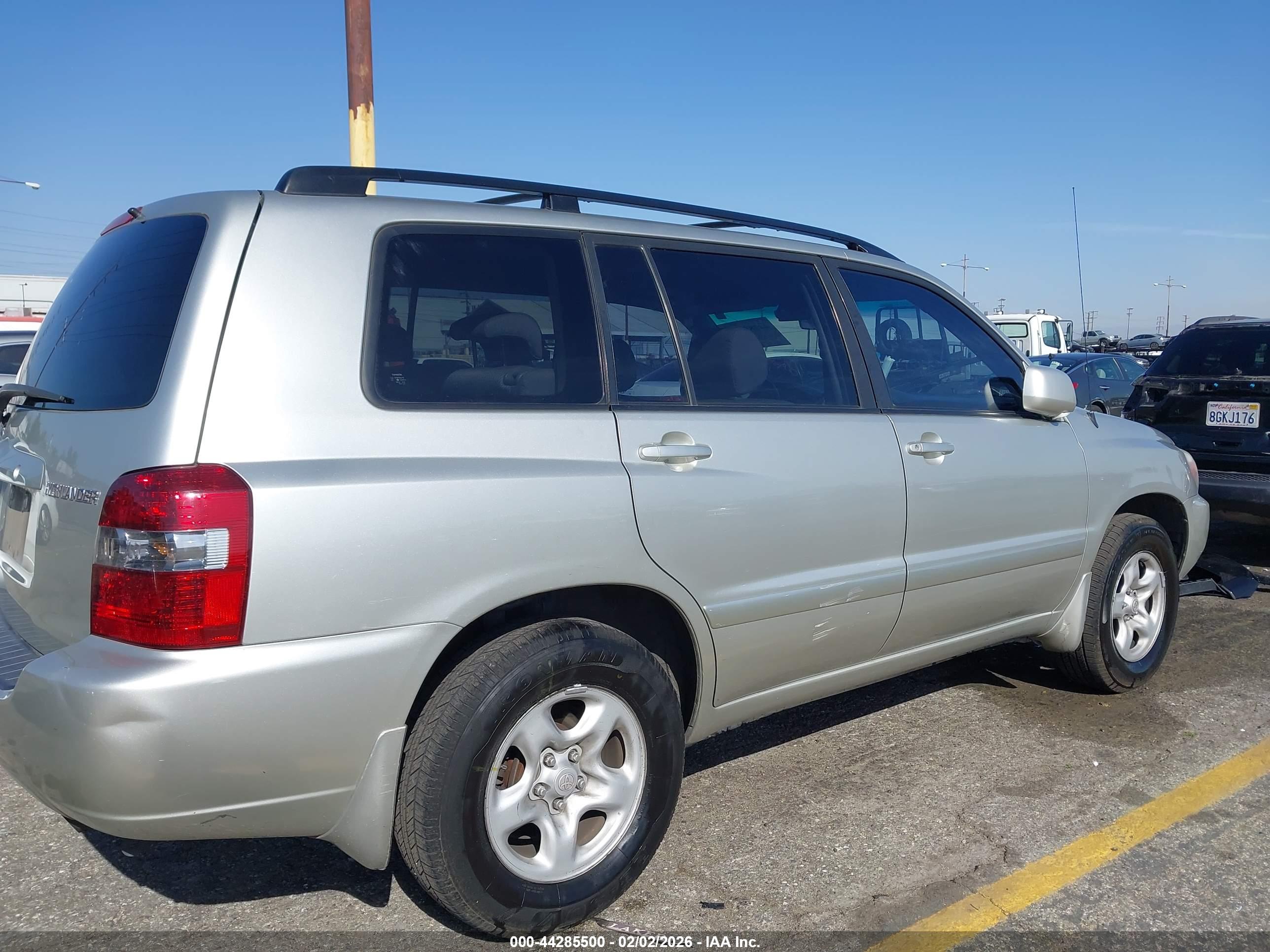 TOYOTA HIGHLANDER image 6