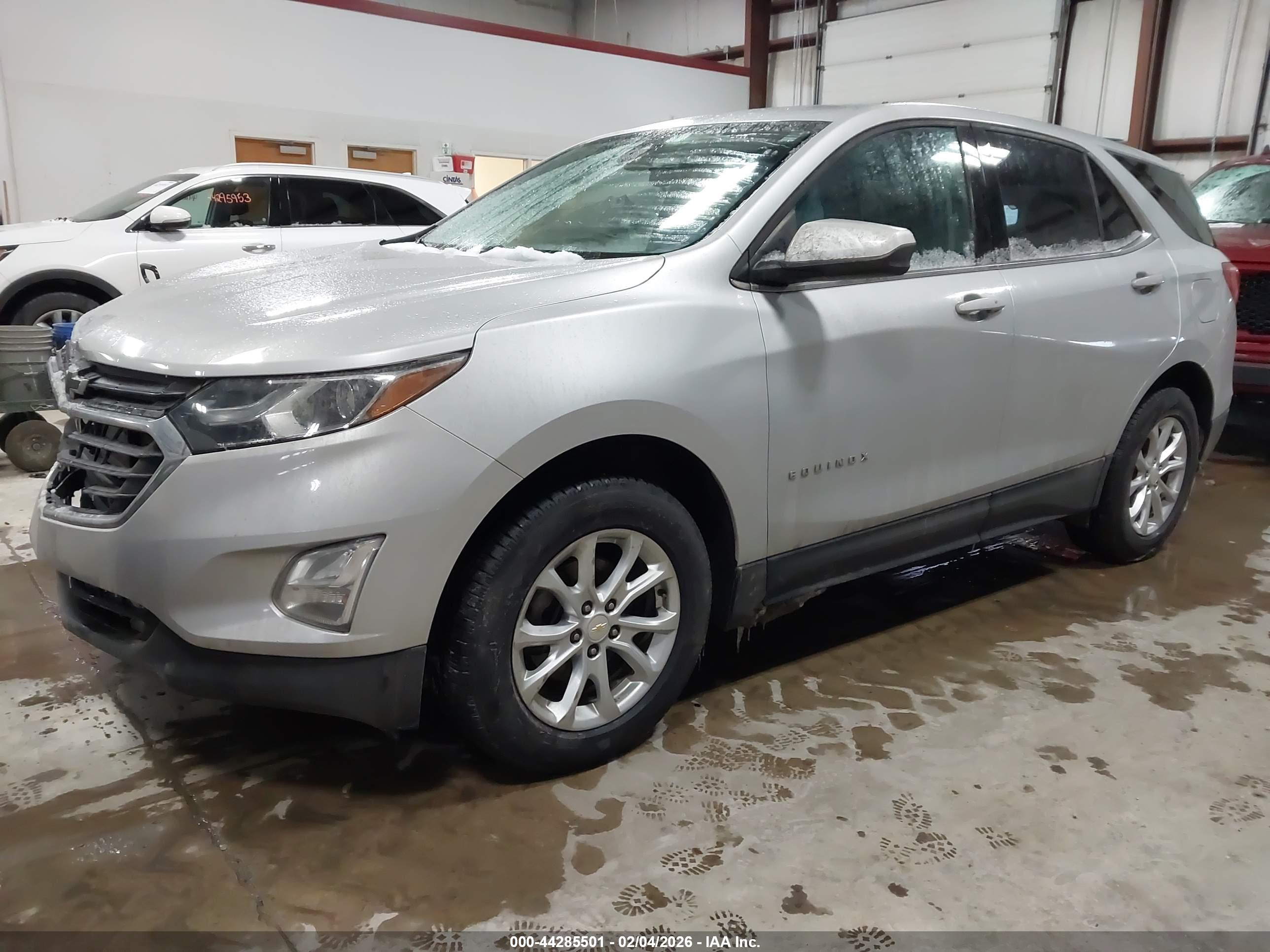 CHEVROLET EQUINOX image 2