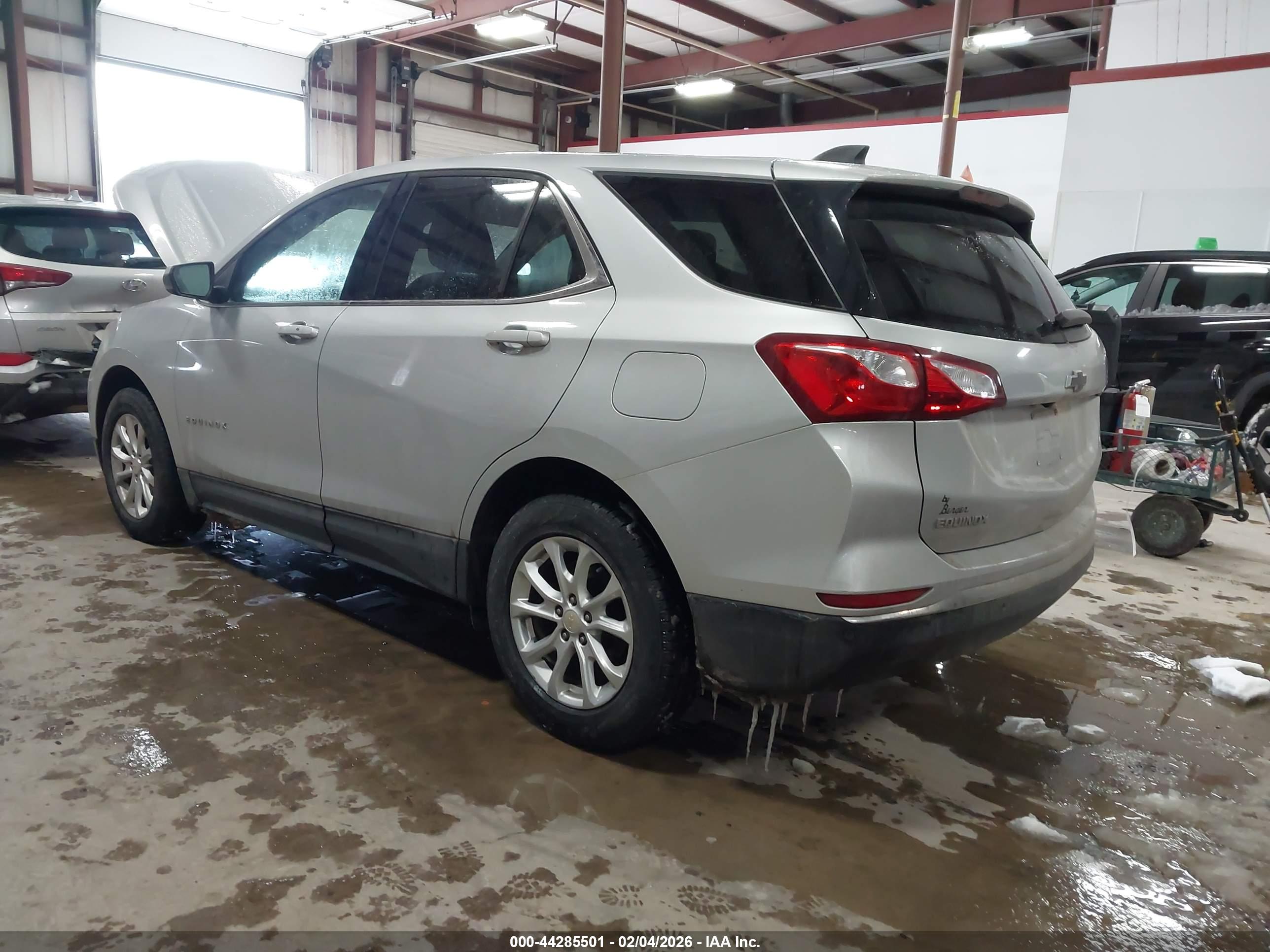 CHEVROLET EQUINOX image 3