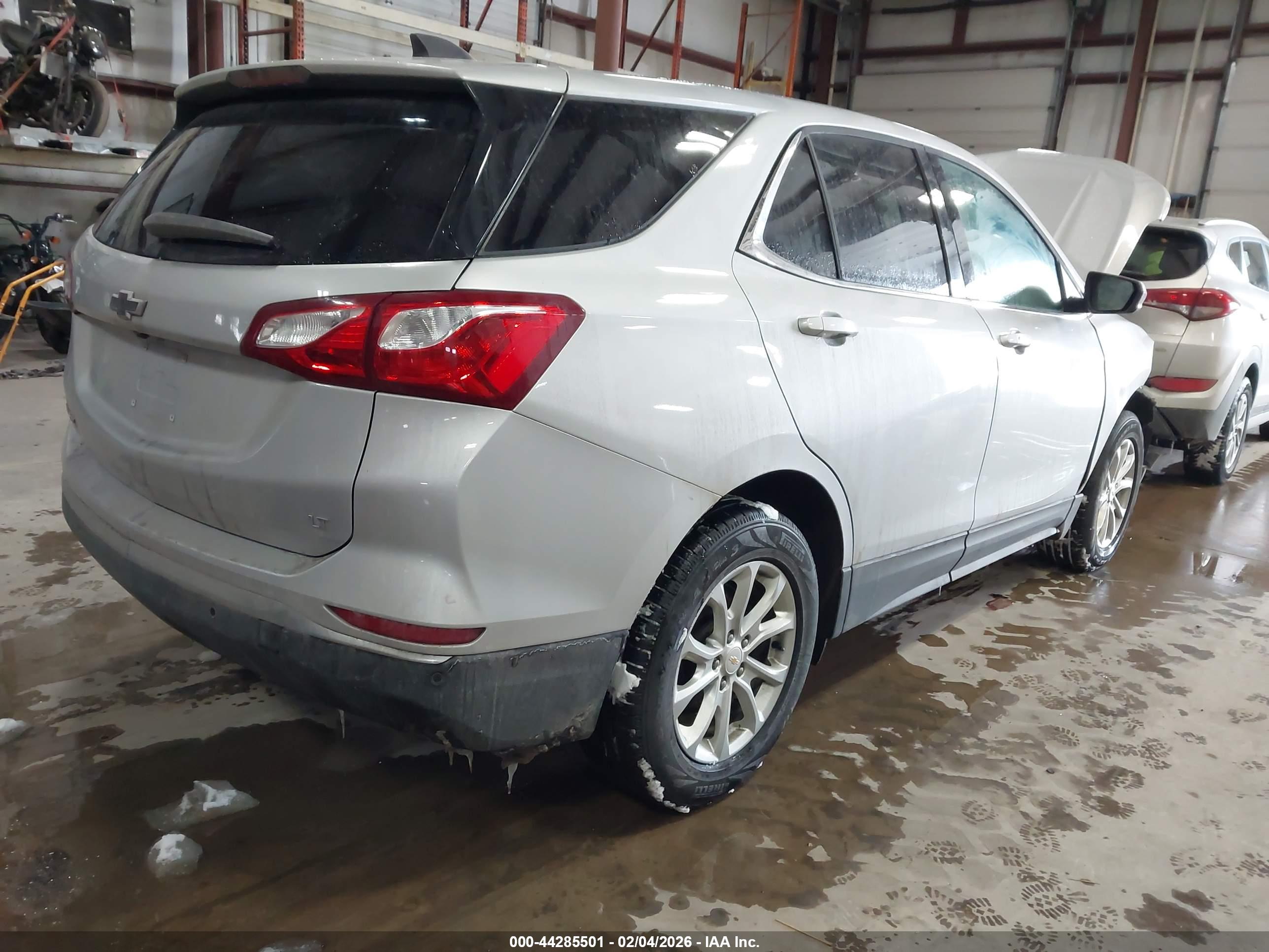 CHEVROLET EQUINOX image 4