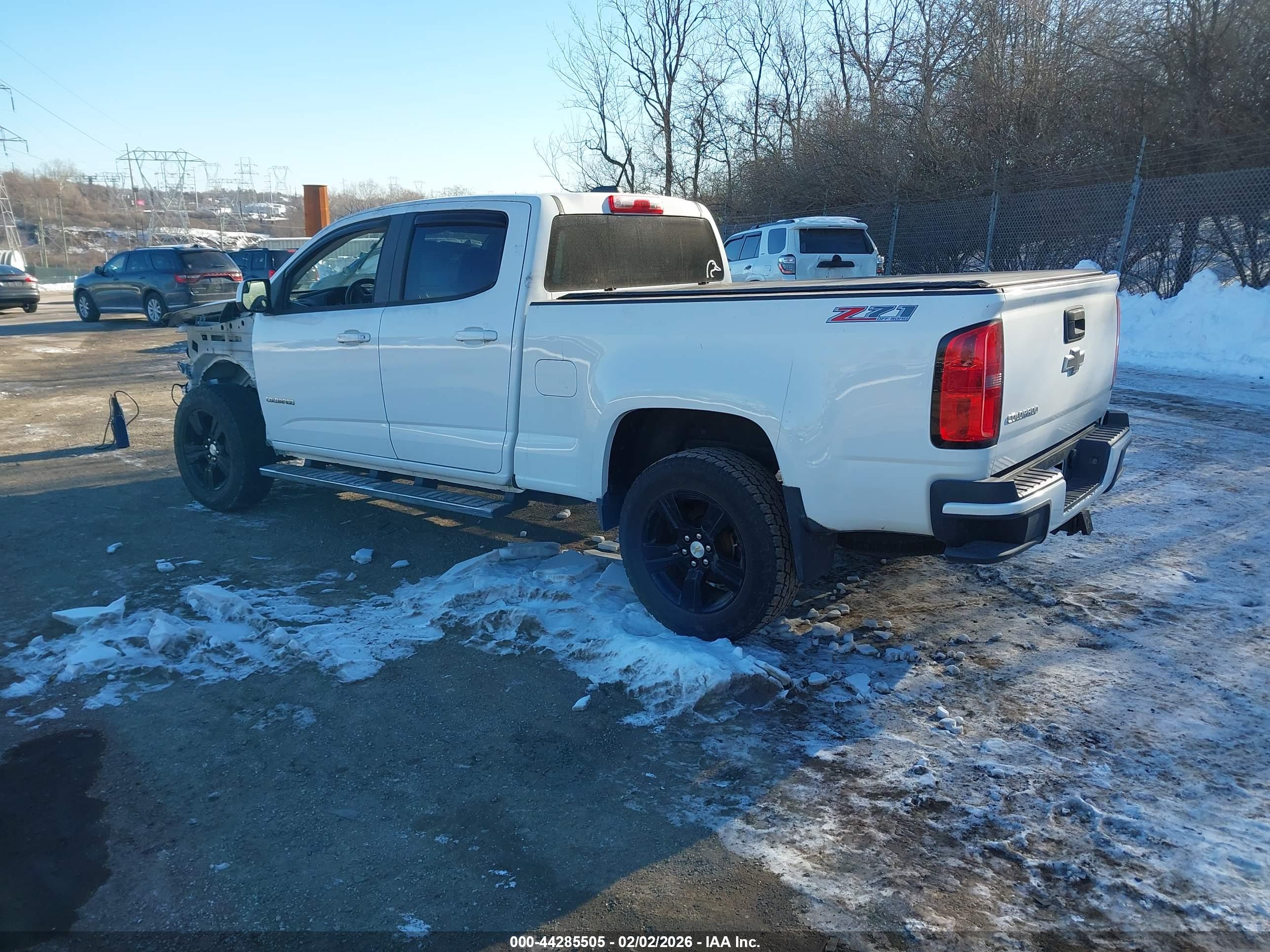 CHEVROLET COLORADO image 3
