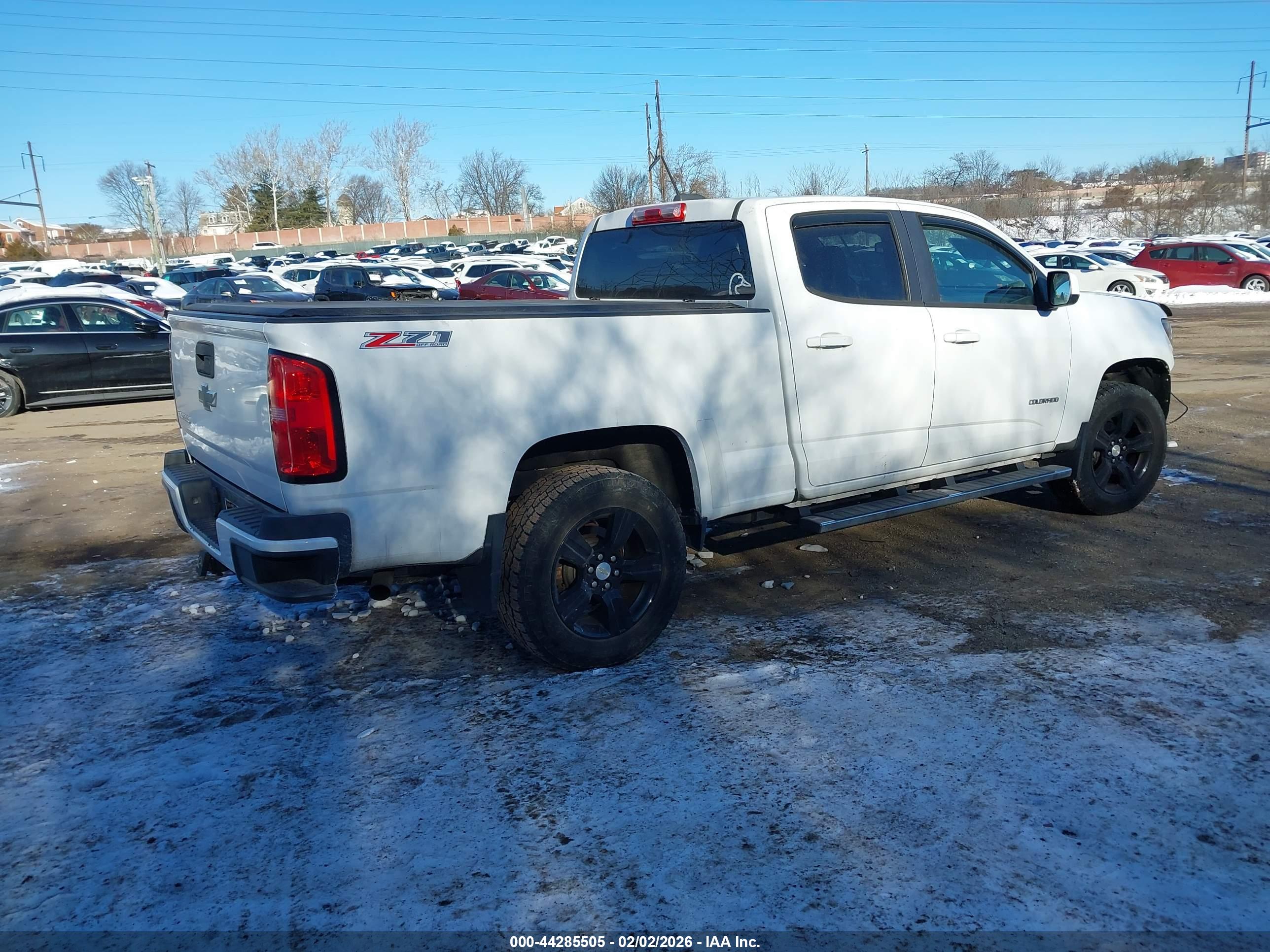 CHEVROLET COLORADO image 4