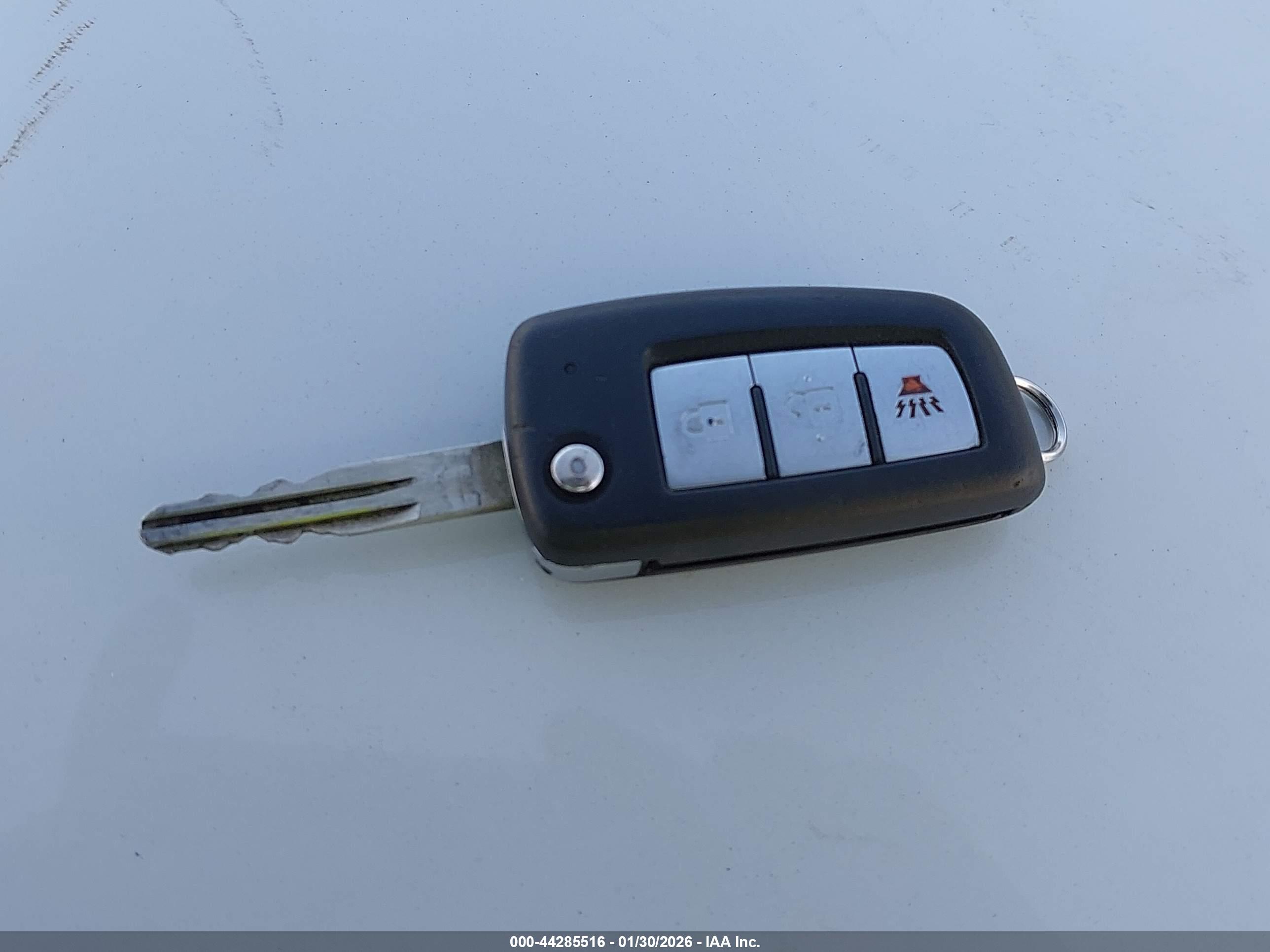 NISSAN ROGUE image 11