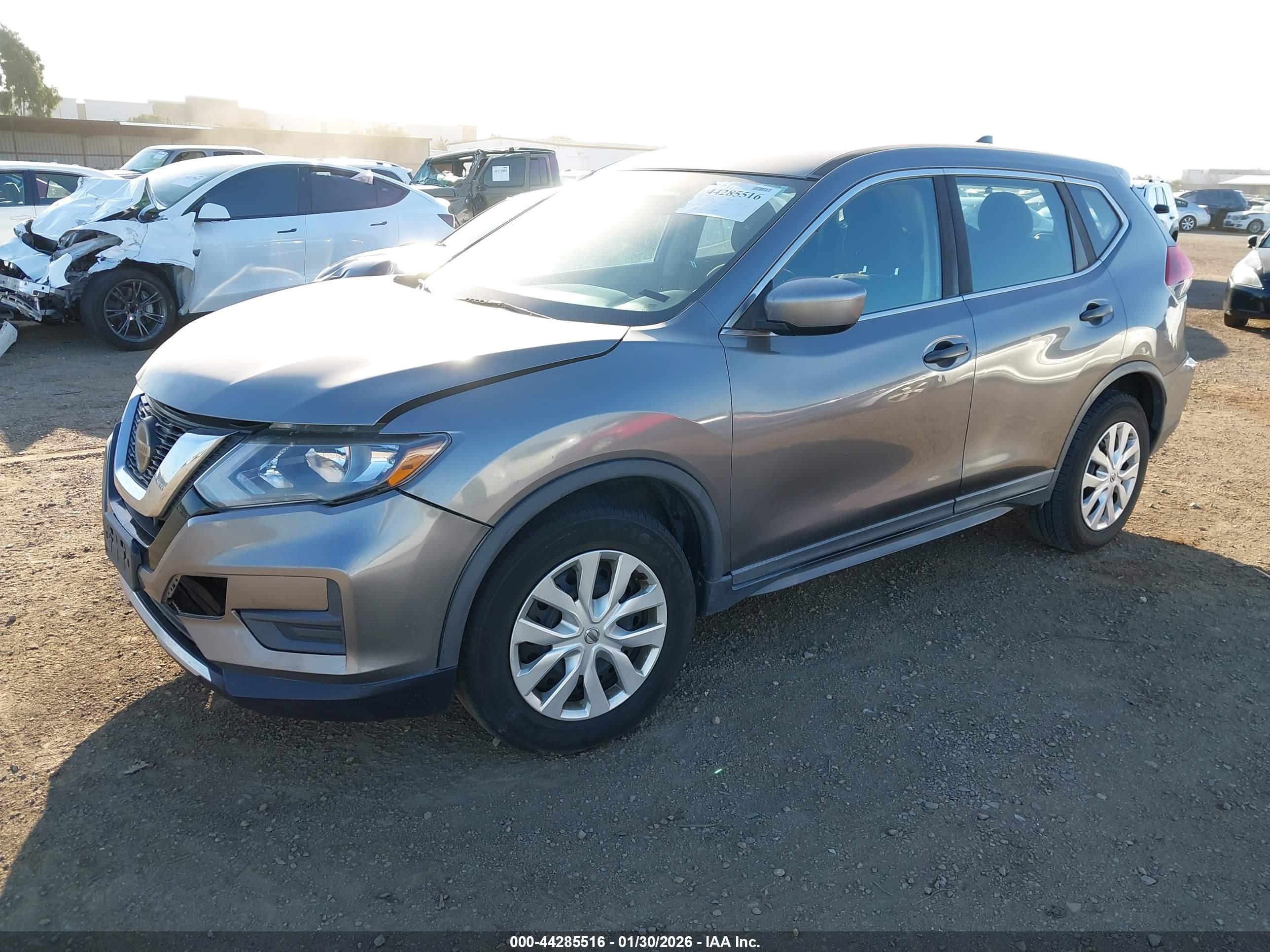 NISSAN ROGUE image 2