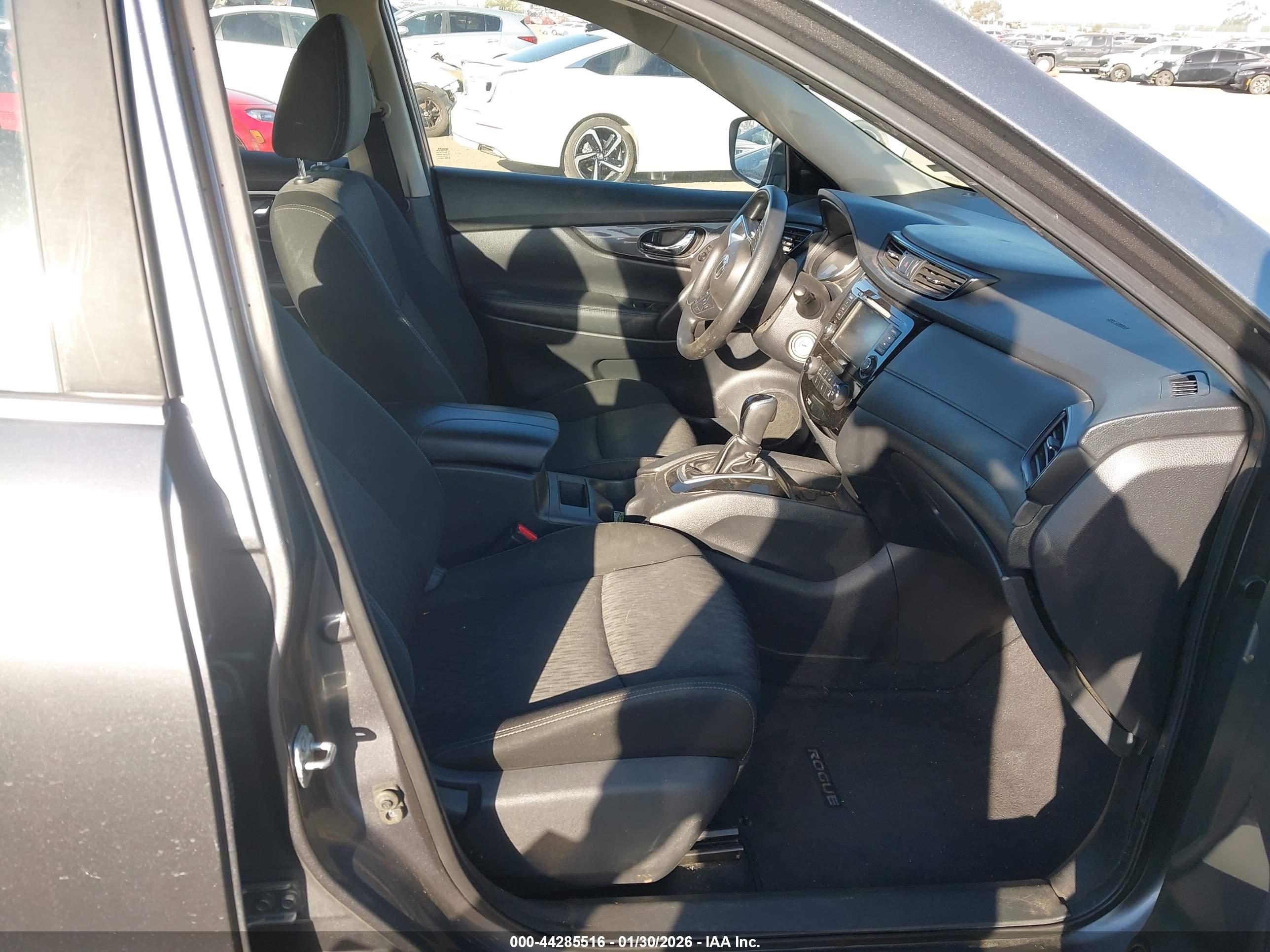 NISSAN ROGUE image 5