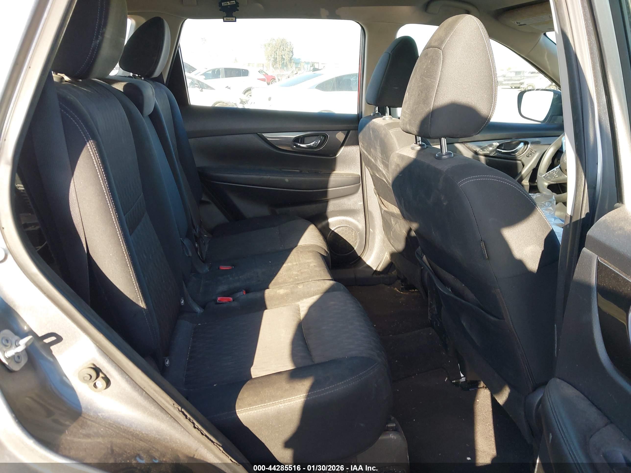 NISSAN ROGUE image 8