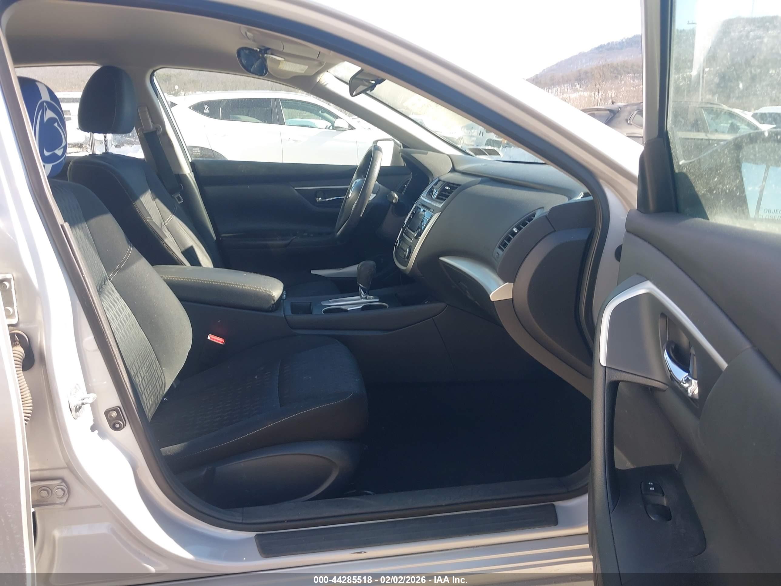 NISSAN ALTIMA image 5