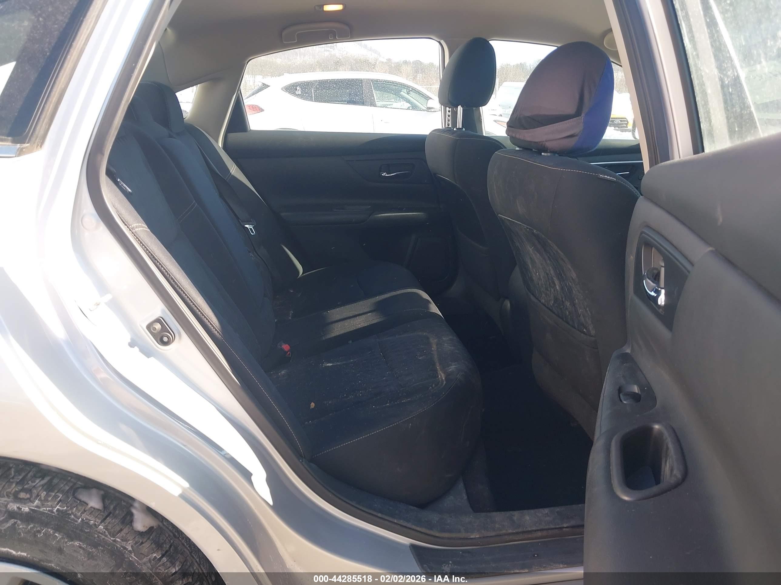 NISSAN ALTIMA image 8
