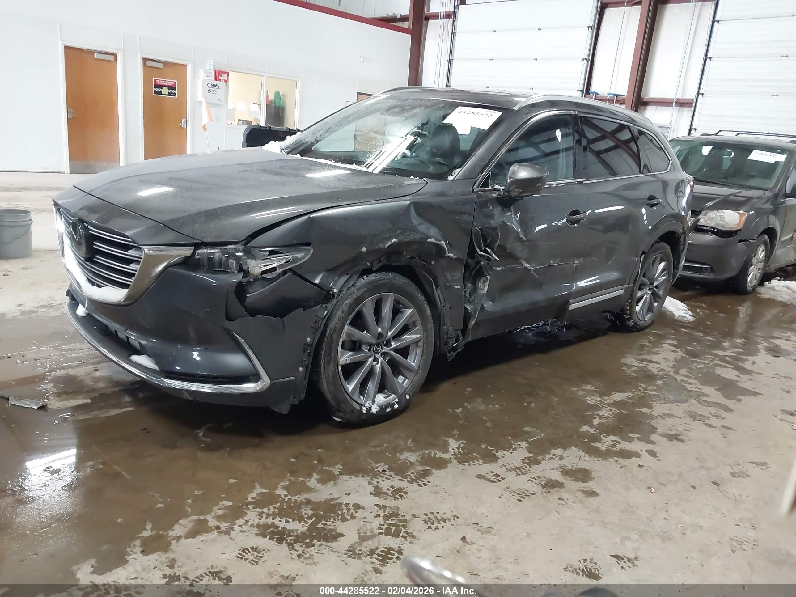 MAZDA CX-9 image 2