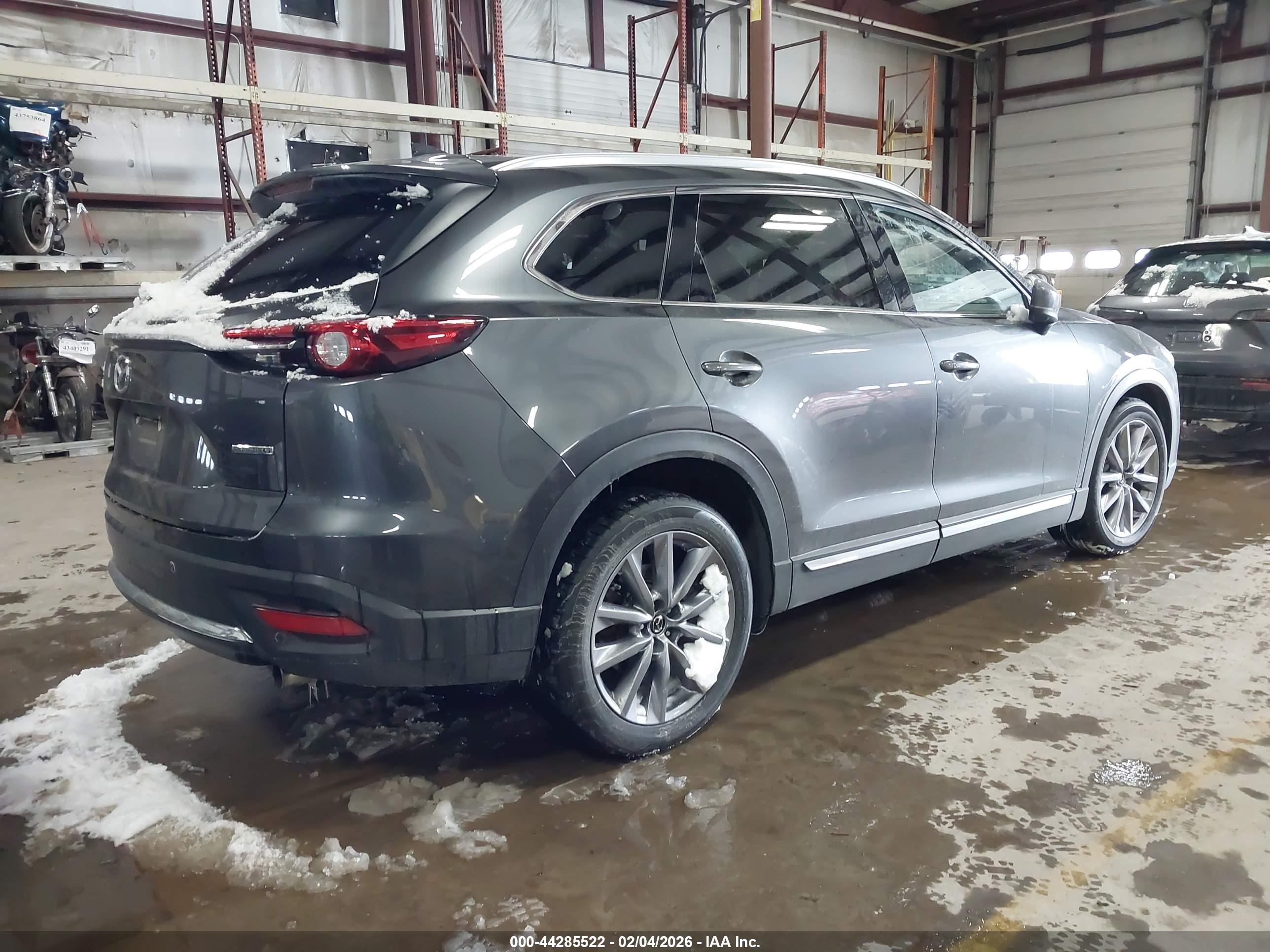 MAZDA CX-9 image 4
