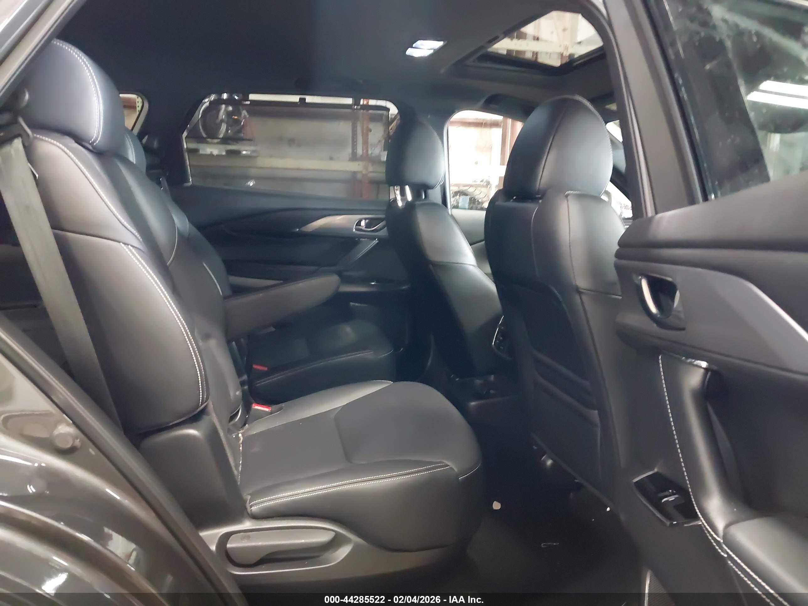 MAZDA CX-9 image 8