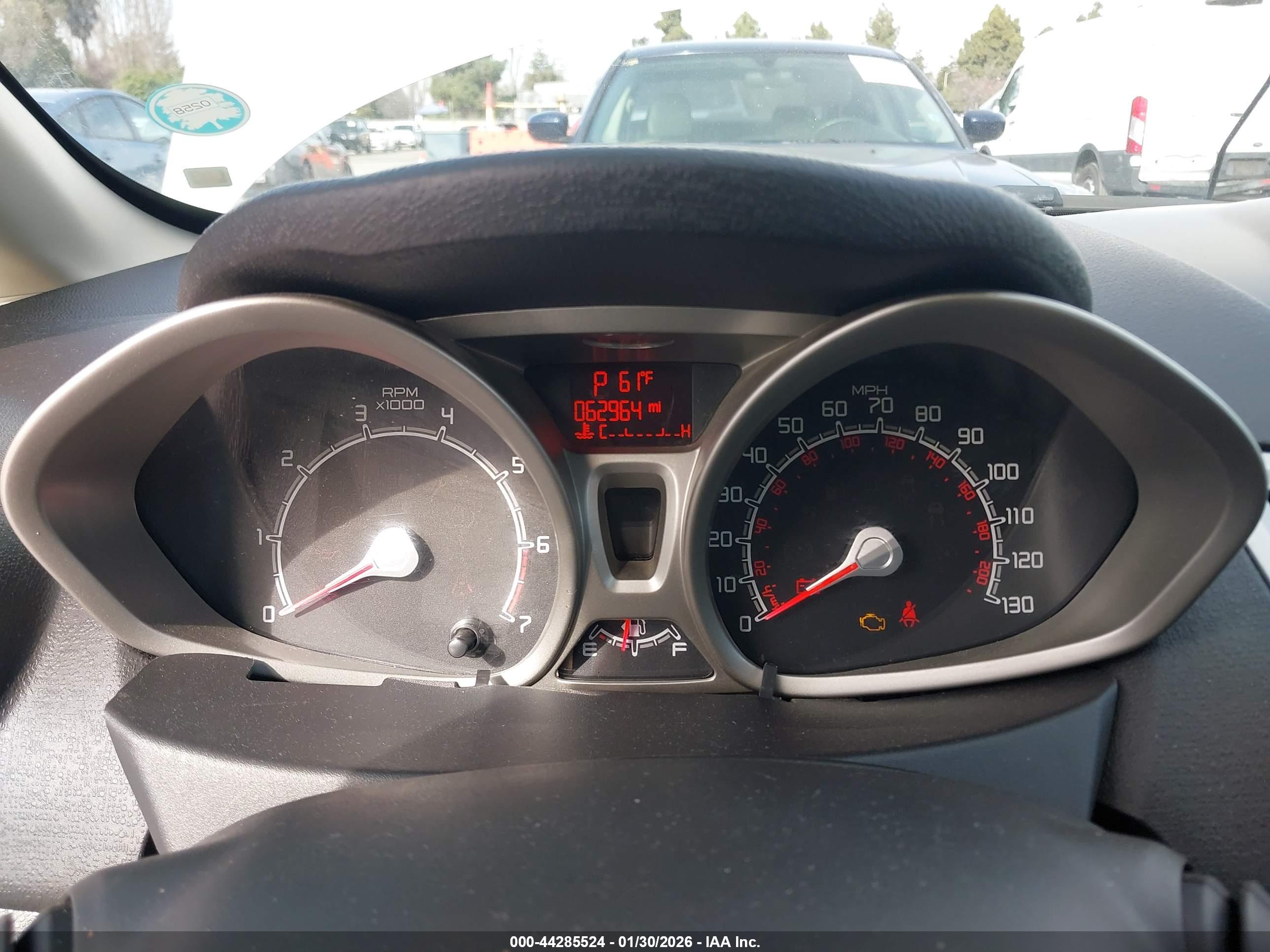 FORD FIESTA image 7