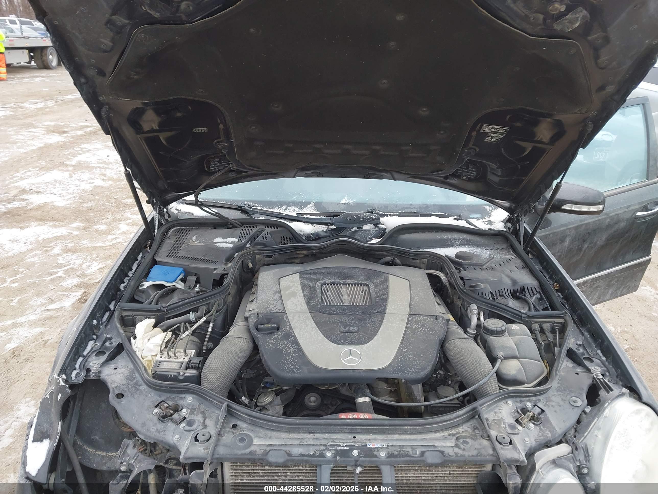 MERCEDES-BENZ E image 10