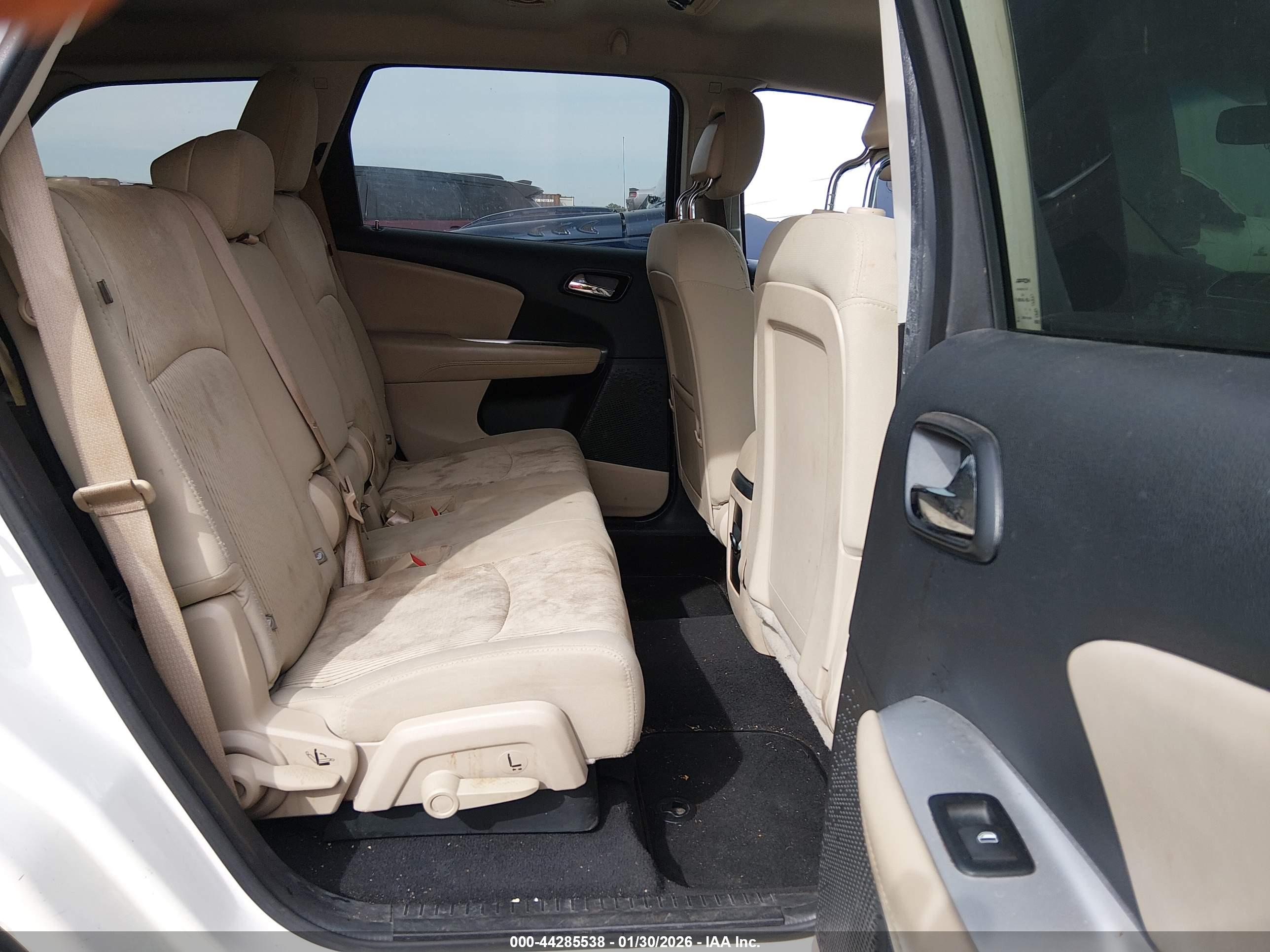 DODGE JOURNEY image 8