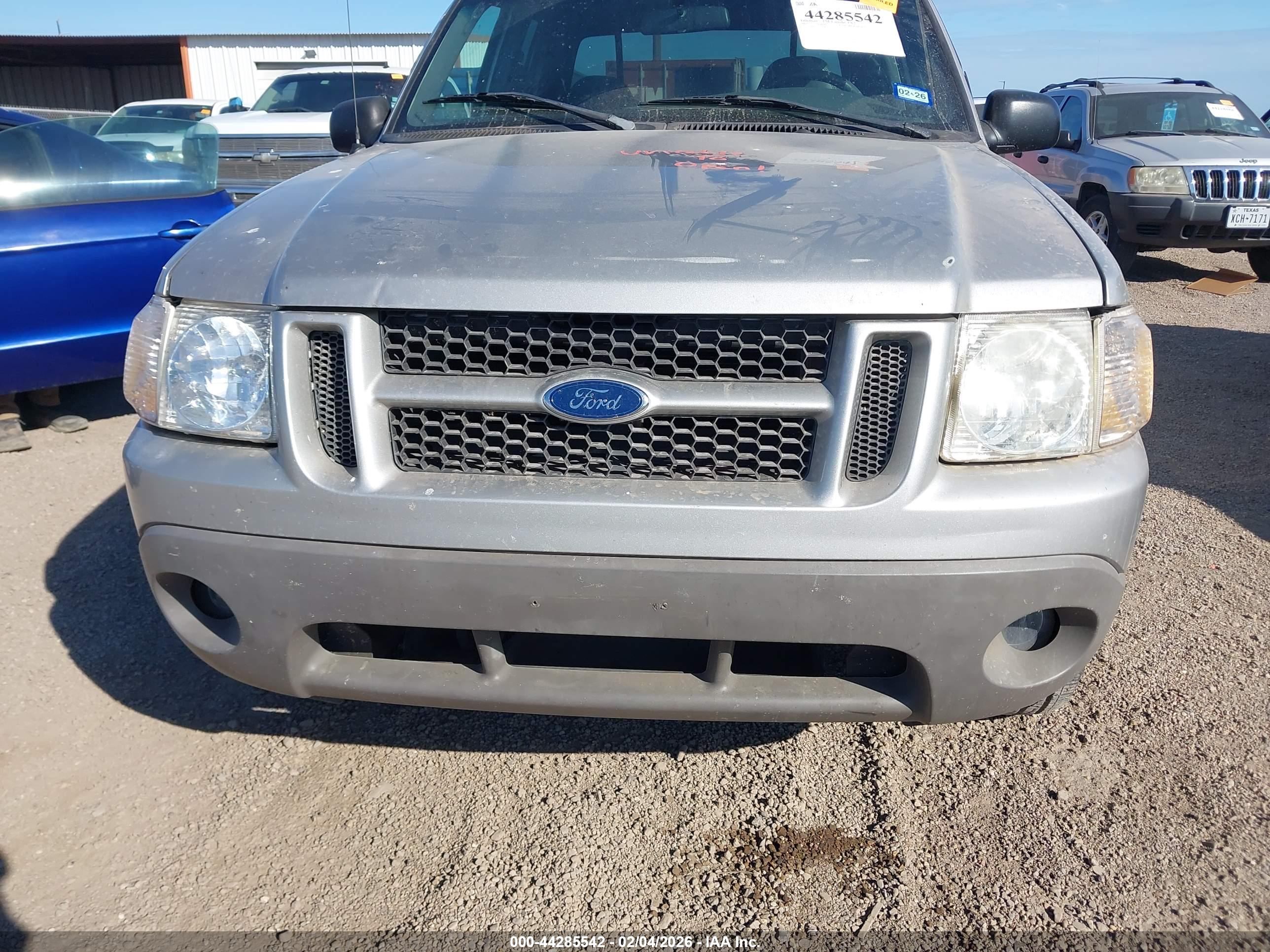 FORD EXPLORER image 6