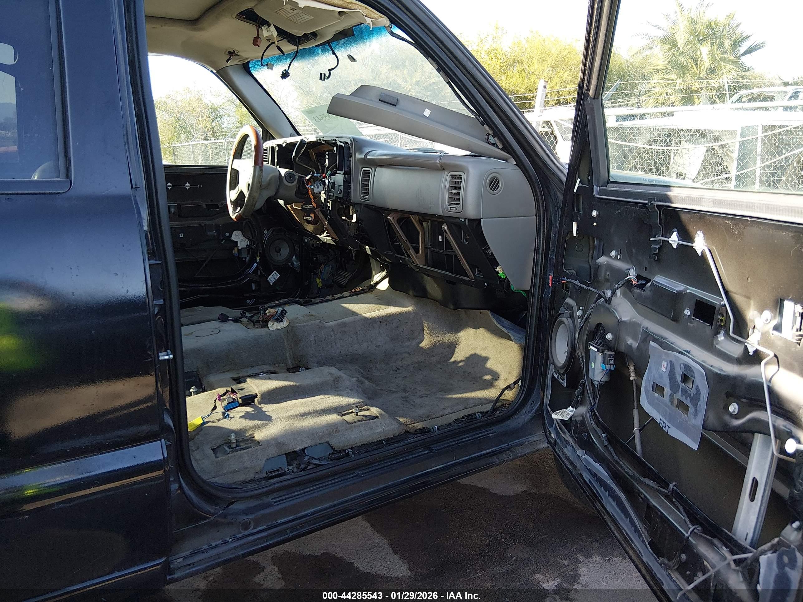 GMC YUKON image 5