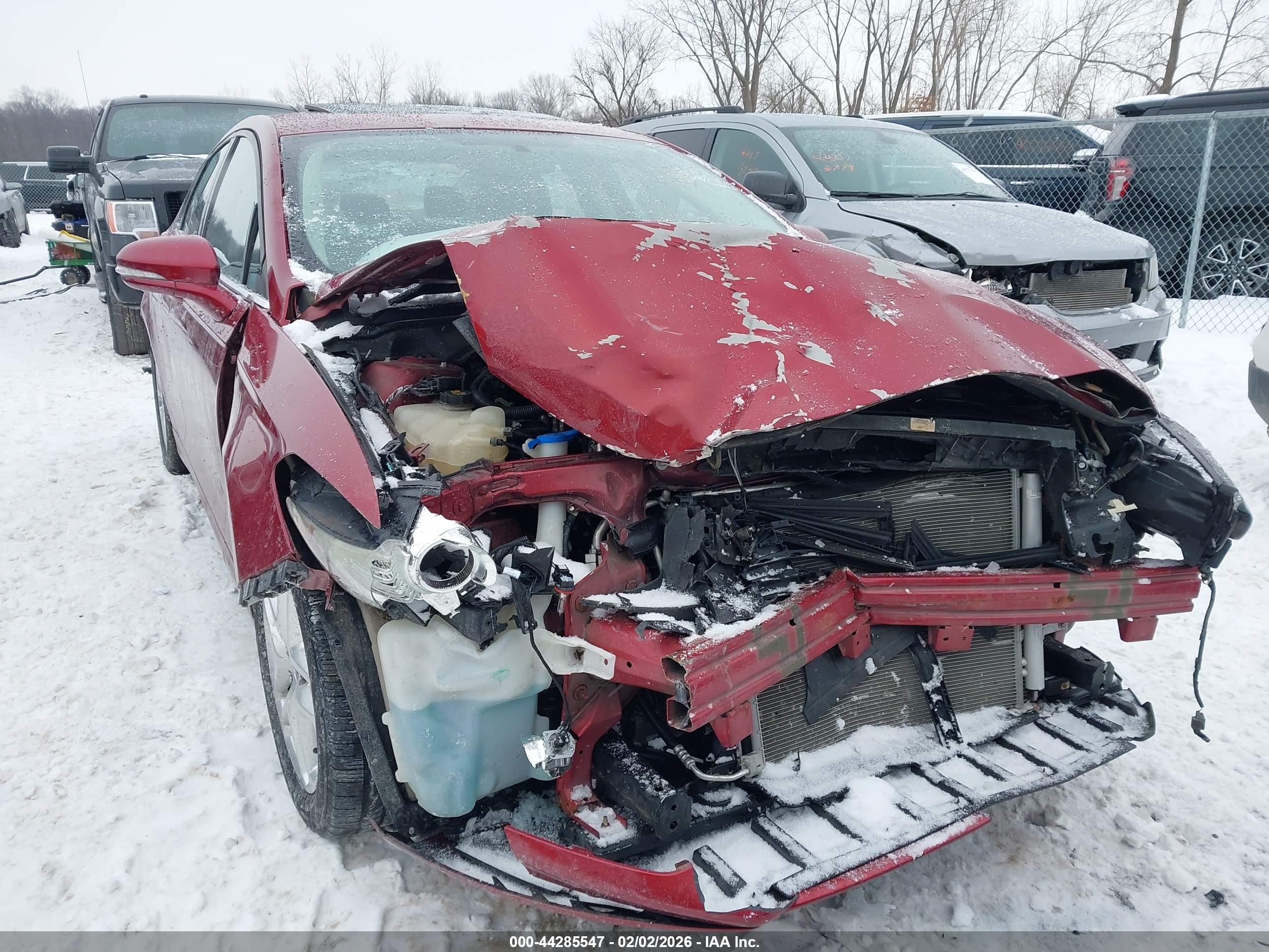 FORD FUSION image 6