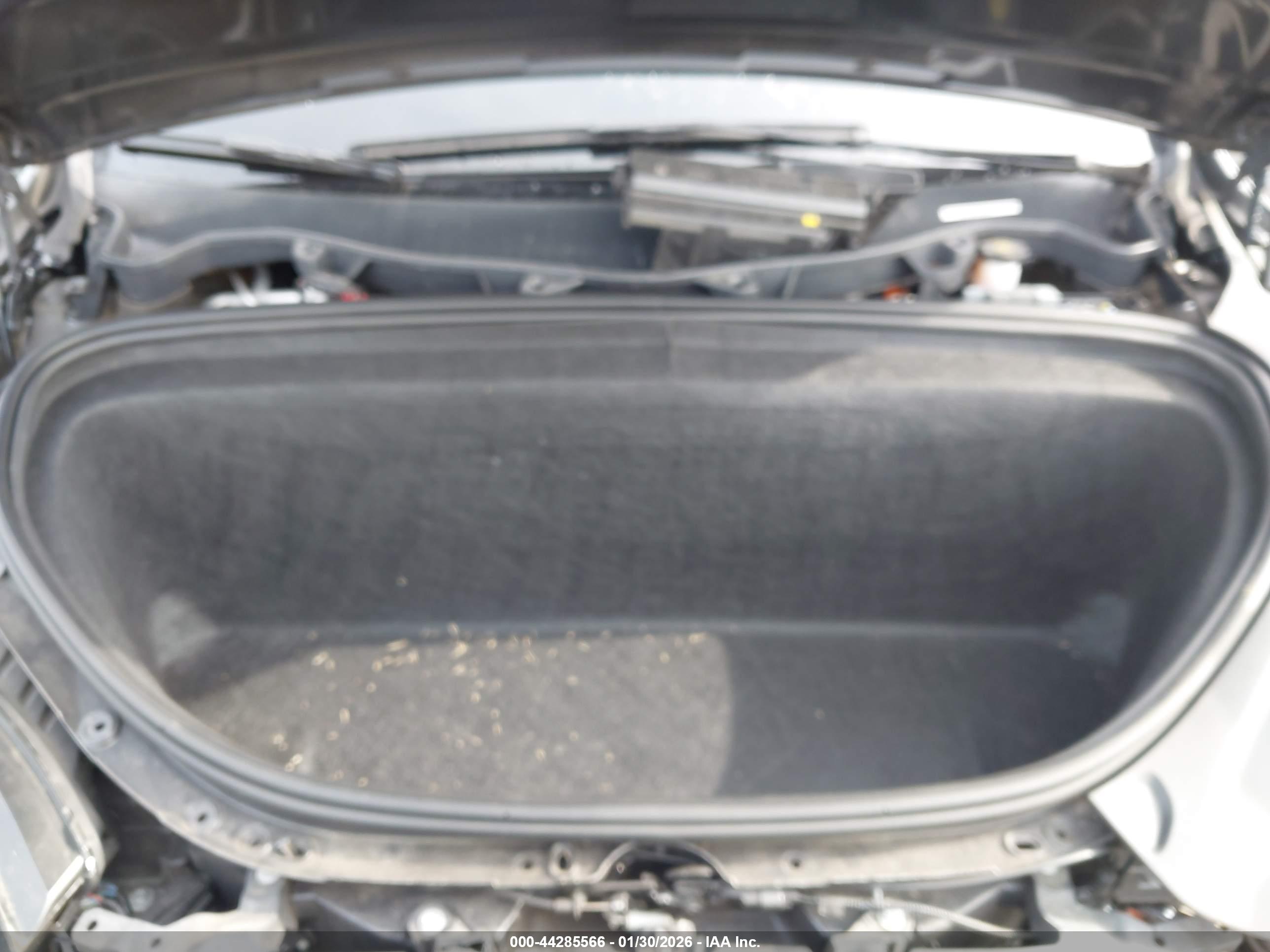 TESLA MODEL image 10