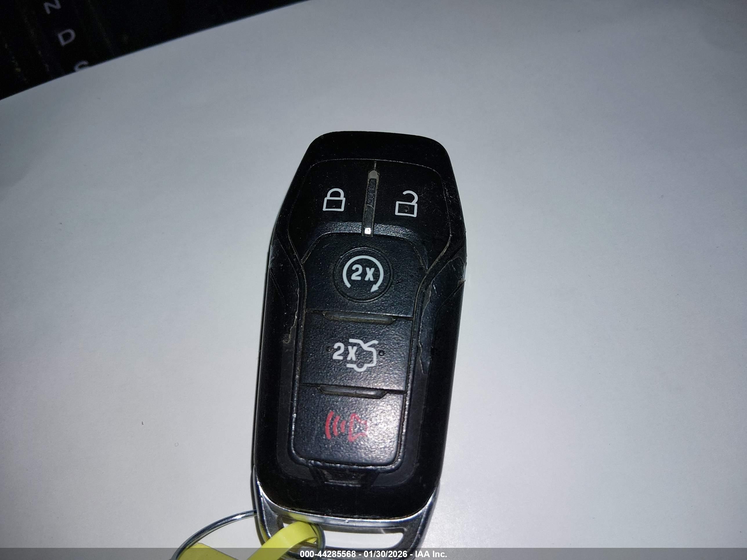 FORD FUSION image 11