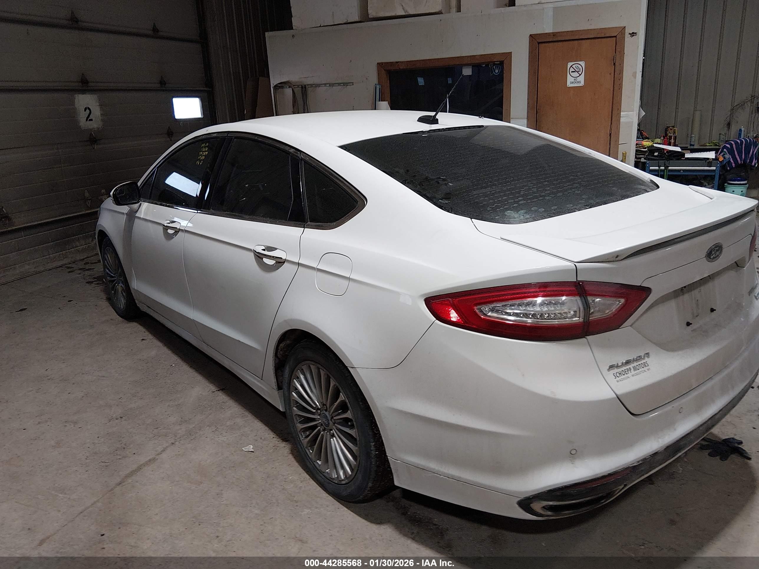 FORD FUSION image 3