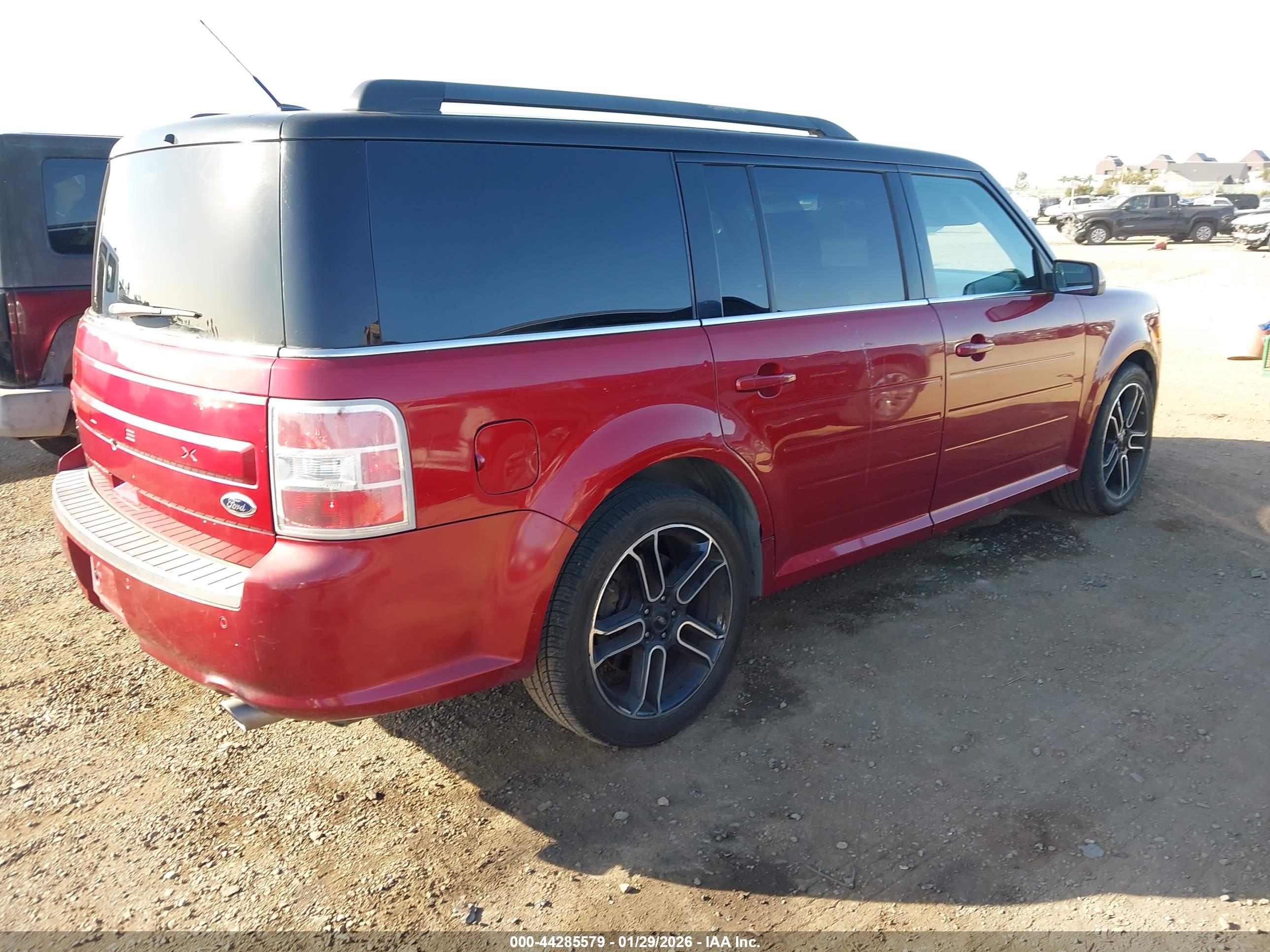 FORD FLEX image 4