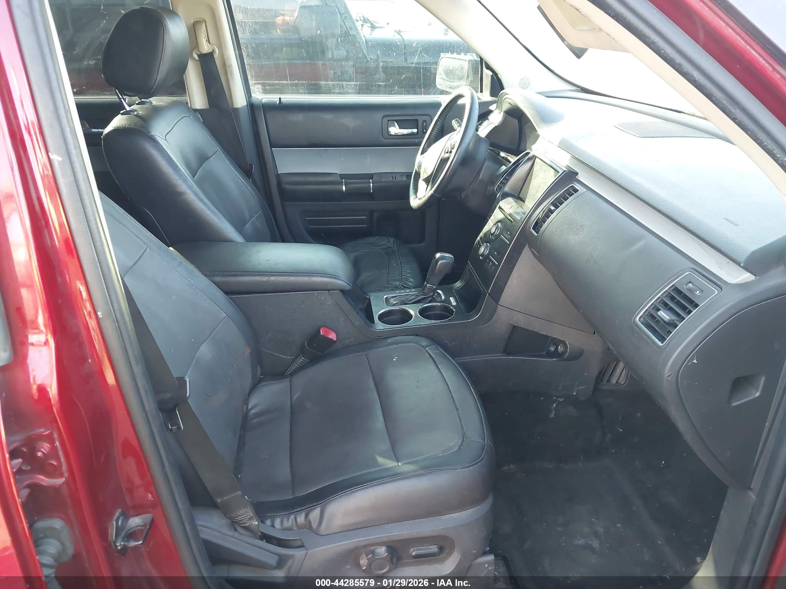 FORD FLEX image 5