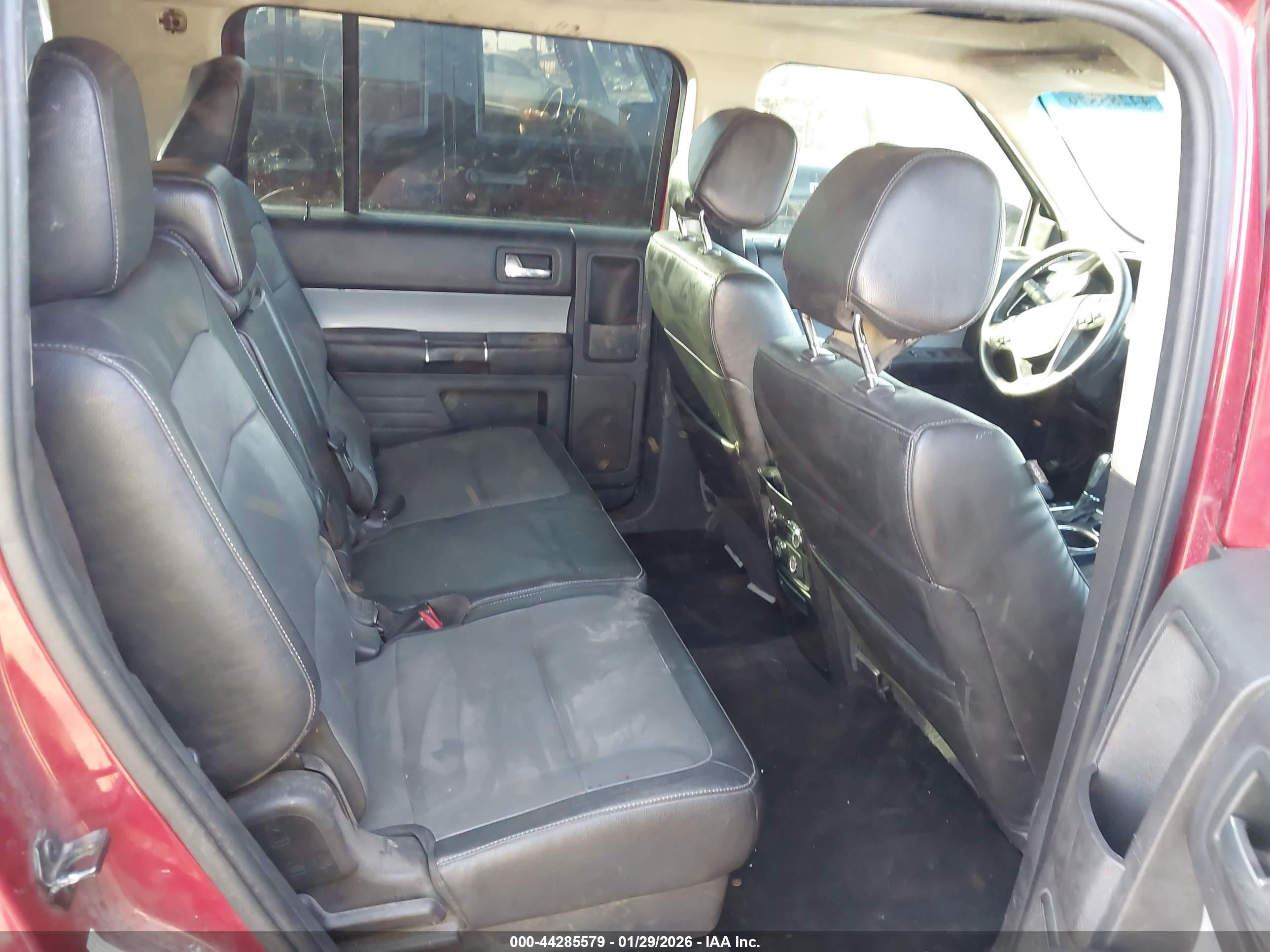 FORD FLEX image 8