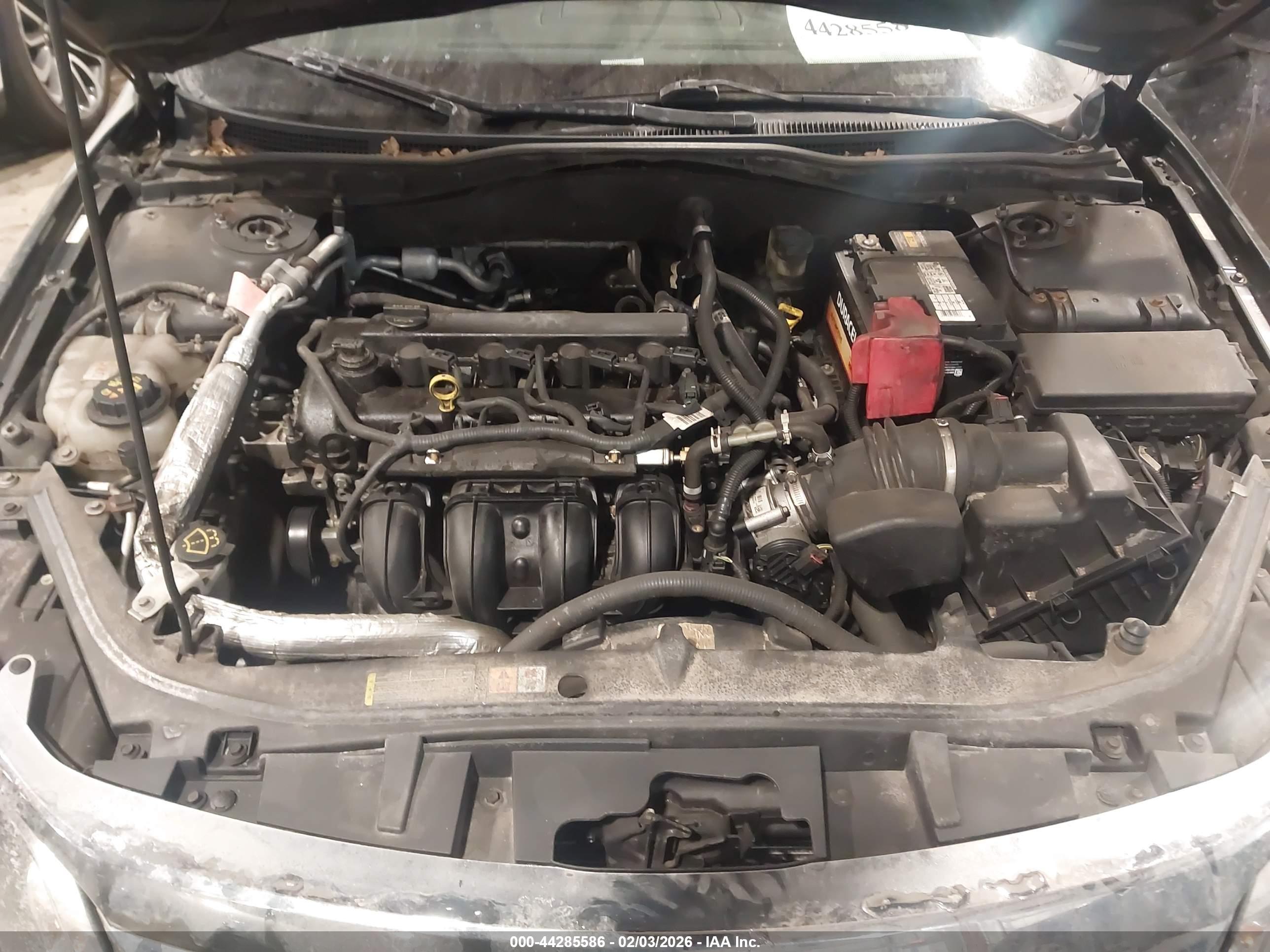 FORD FUSION image 10