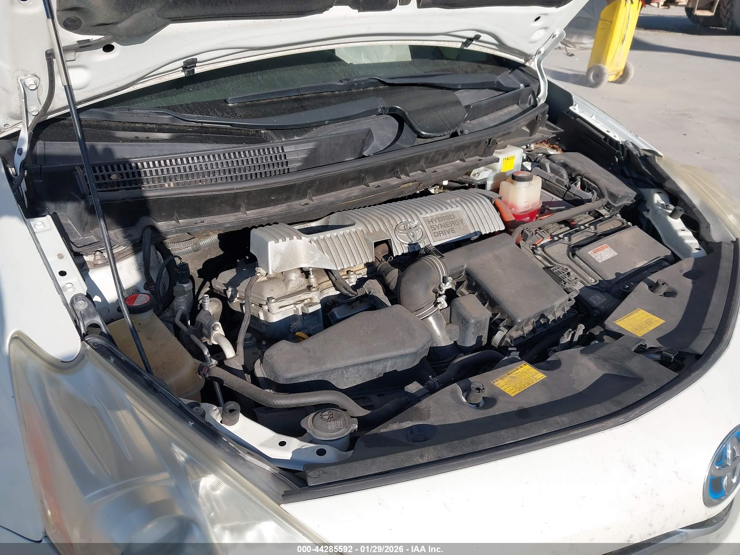 TOYOTA PRIUS image 10
