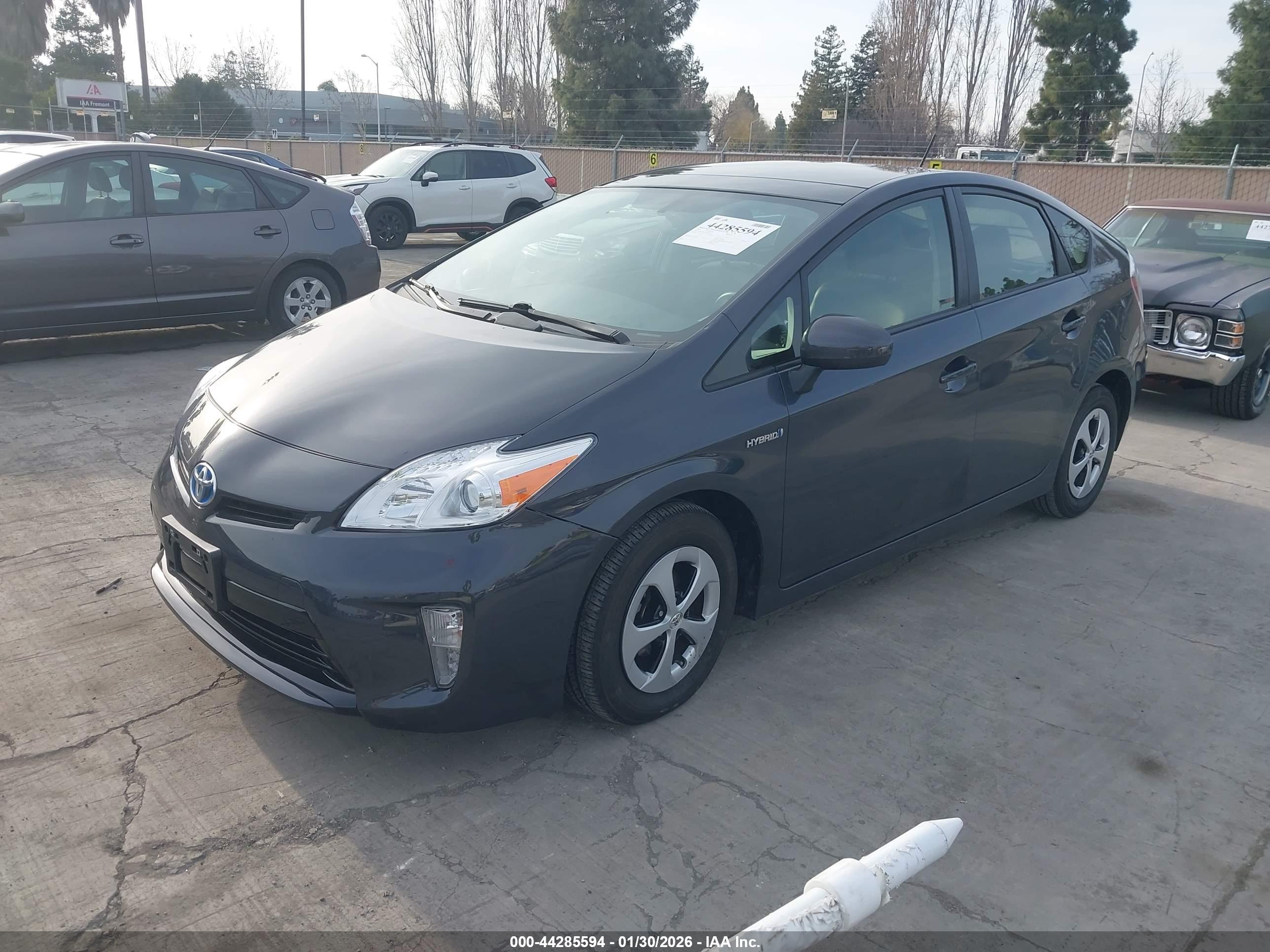 TOYOTA PRIUS image 2