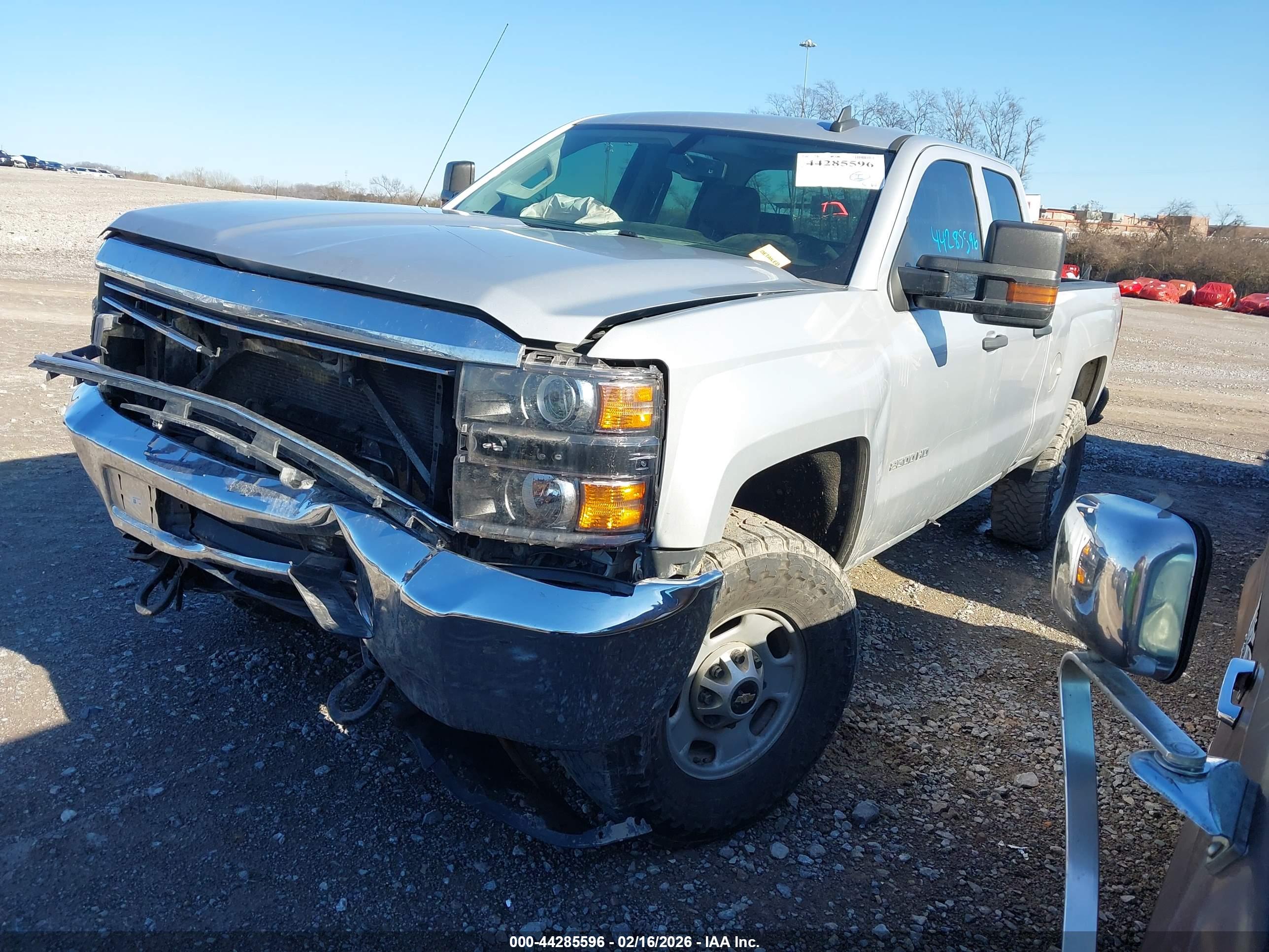 CHEVROLET SILVERADO image 2