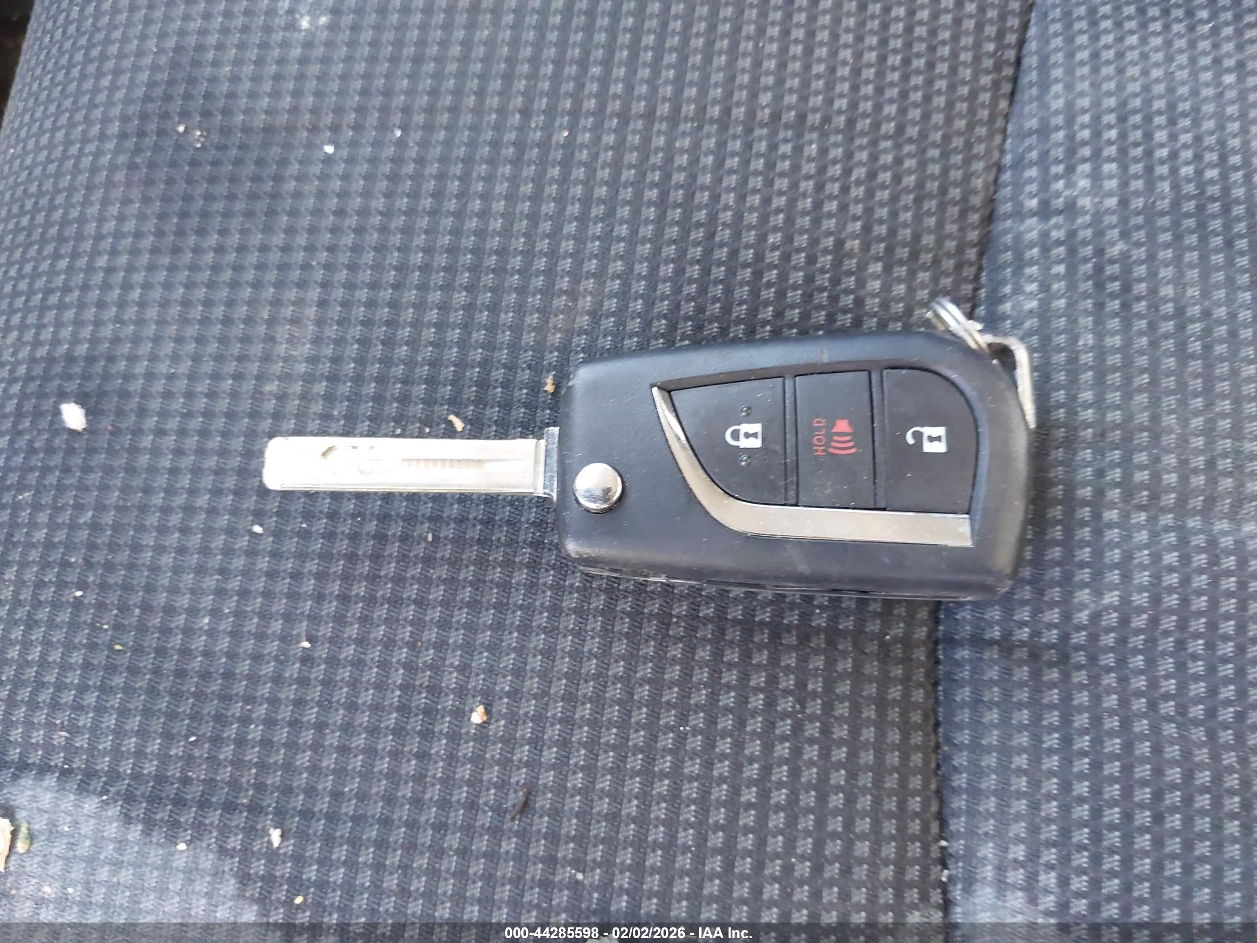 TOYOTA RAV4 image 11